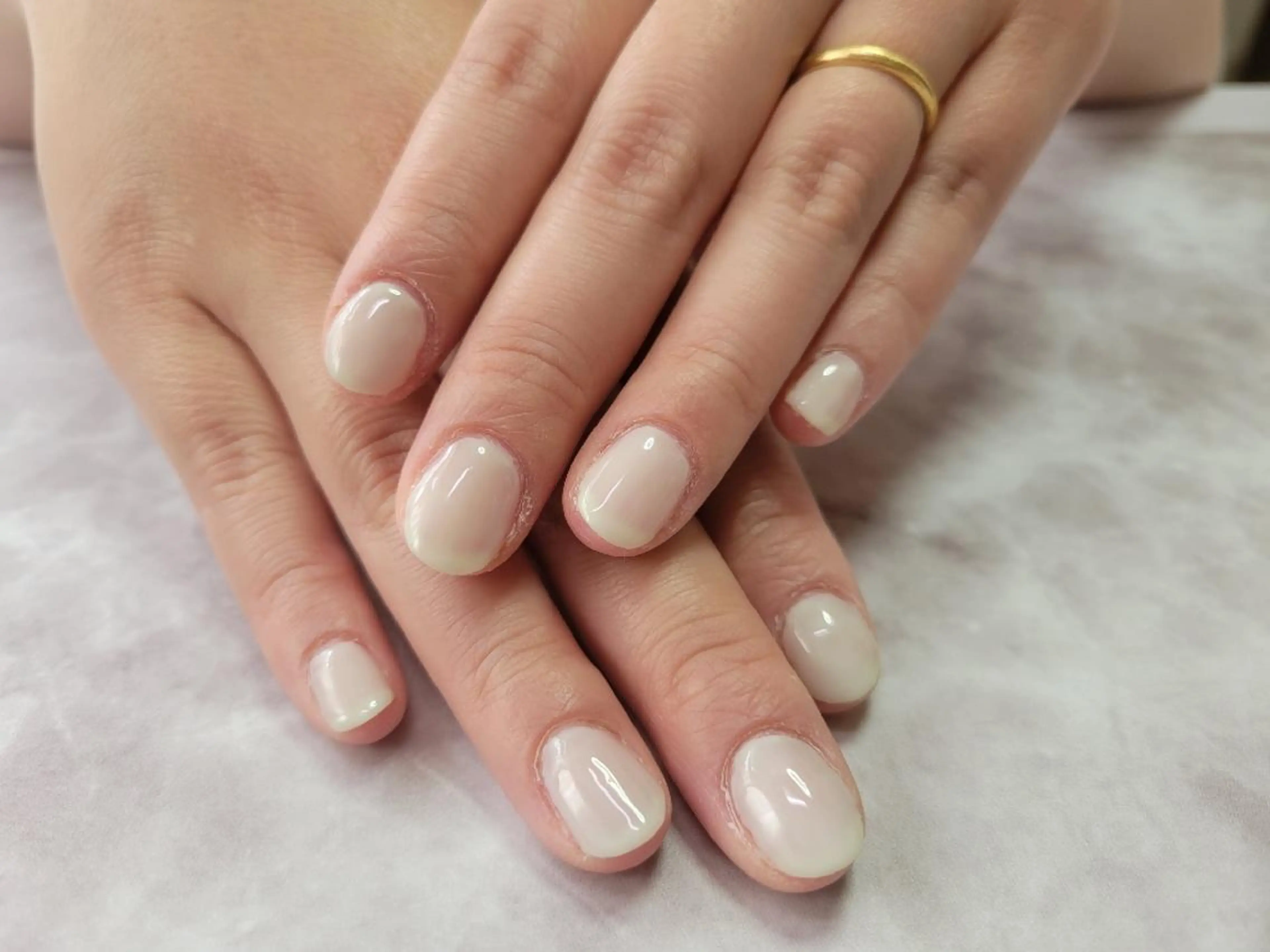 ネイル グリーン ワンカラーネイル Nails and  Beauty-Mのネイルデザイン