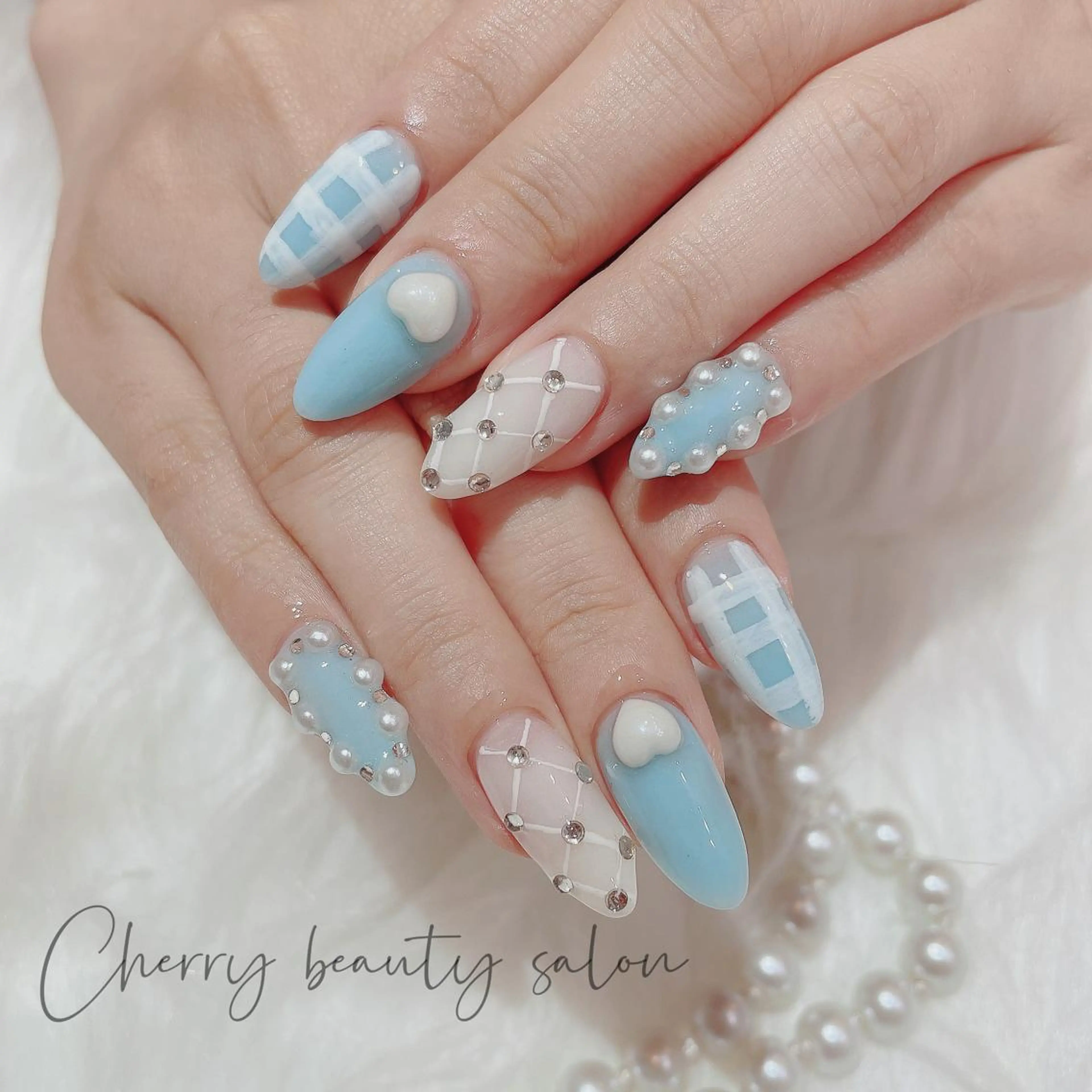 ネイル SAKURA 🍒のネイルデザイン