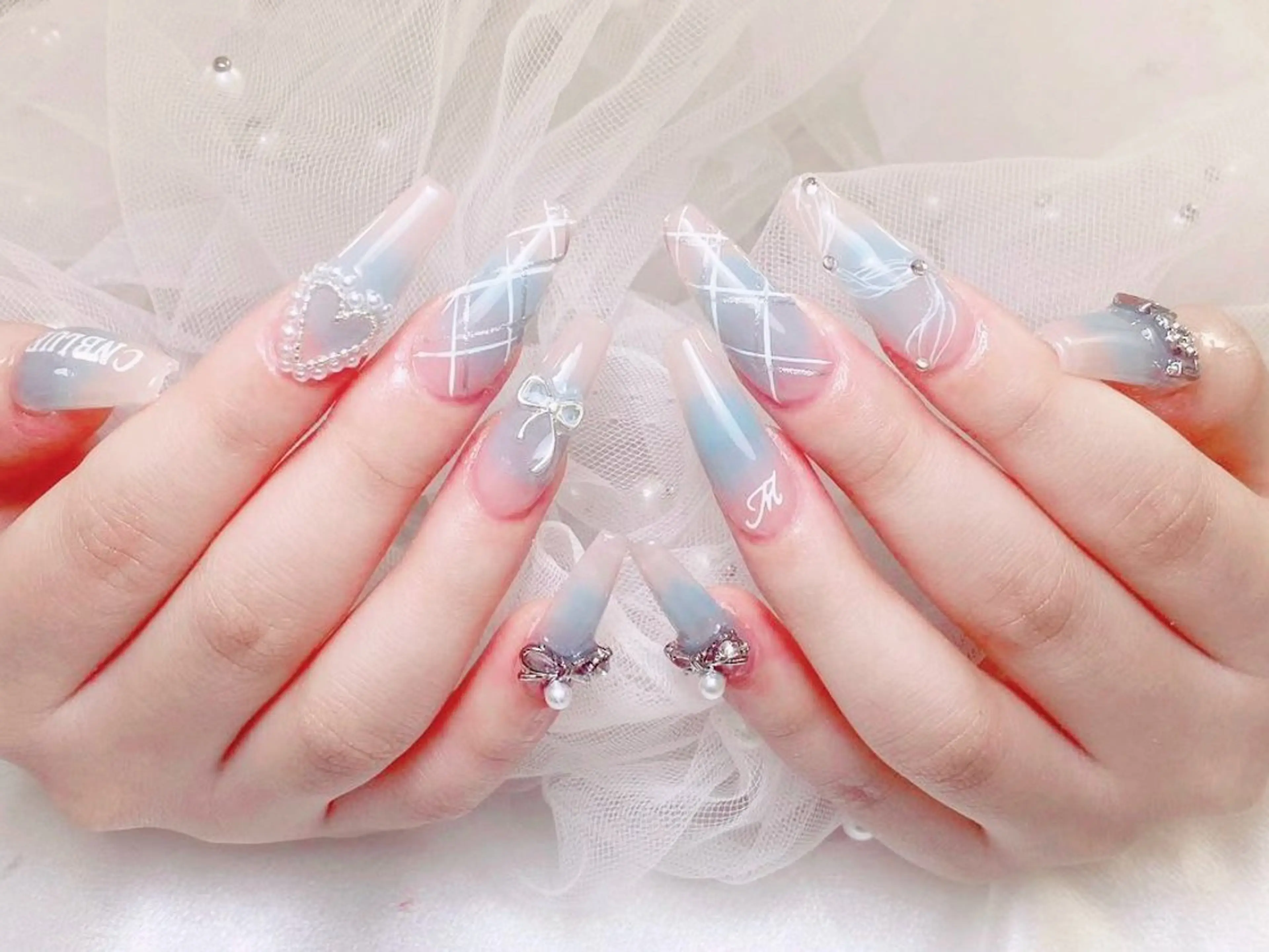 ネイル フレンチネイル ジェルネイル ハート 韓国ネイル マグネットネイル ハンドネイル ネイルサロン lotusのネイルデザイン