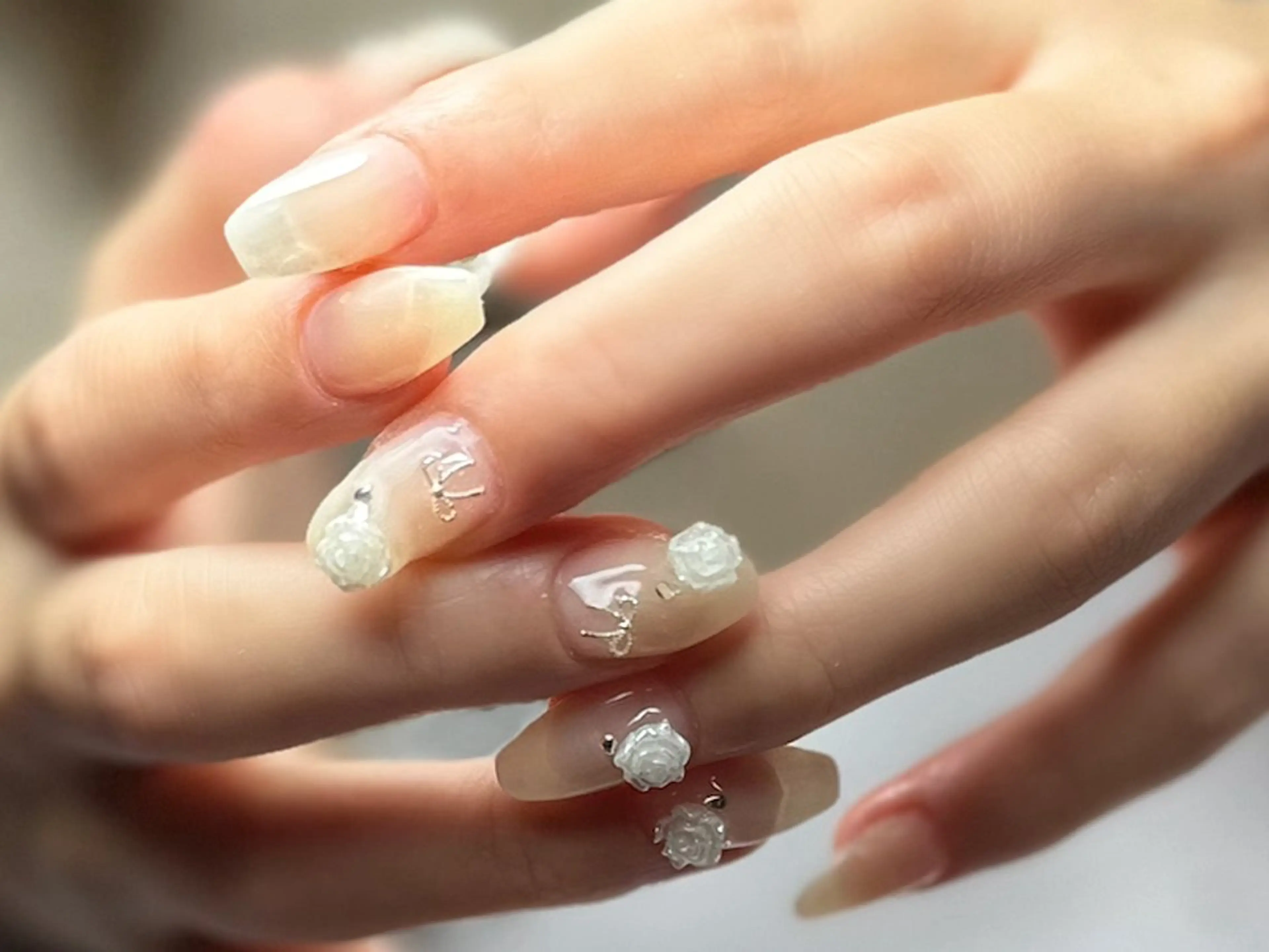 ネイル 新山 聖のネイルデザイン