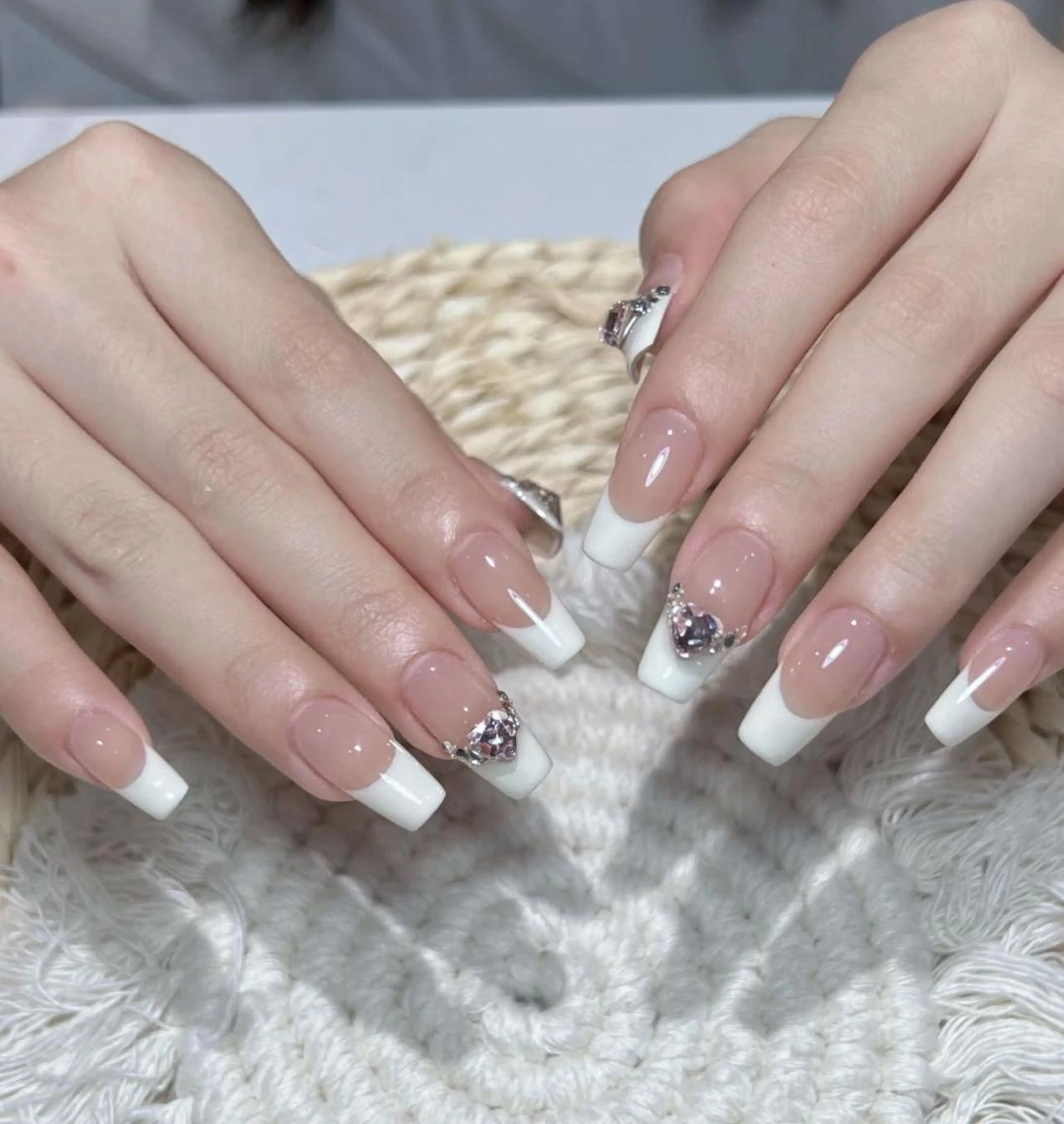 ネイル 長さ出し ネイルチップ Queens みなみのネイルデザイン