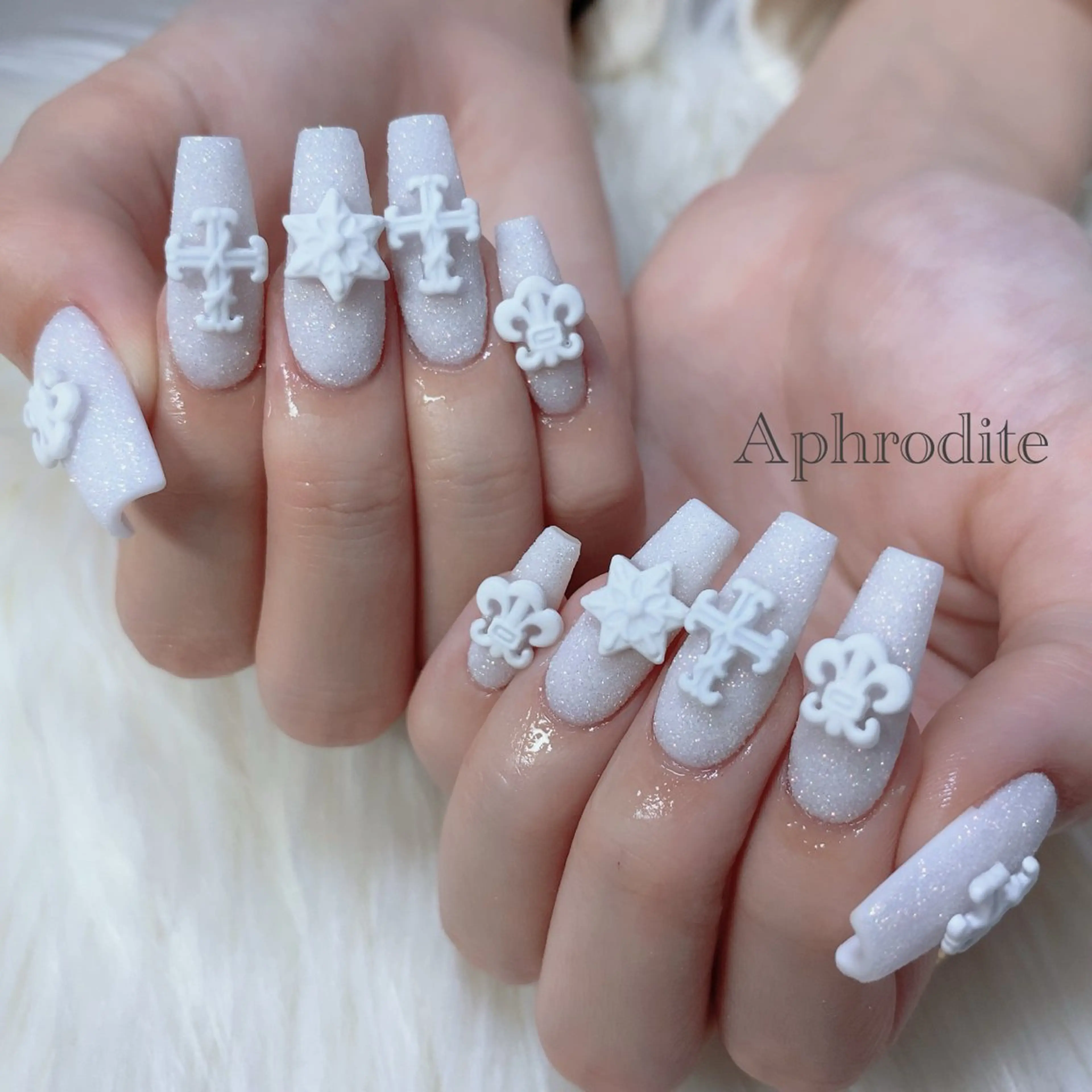 ネイル Aphrodite パラジェル認定サロンのネイルデザイン