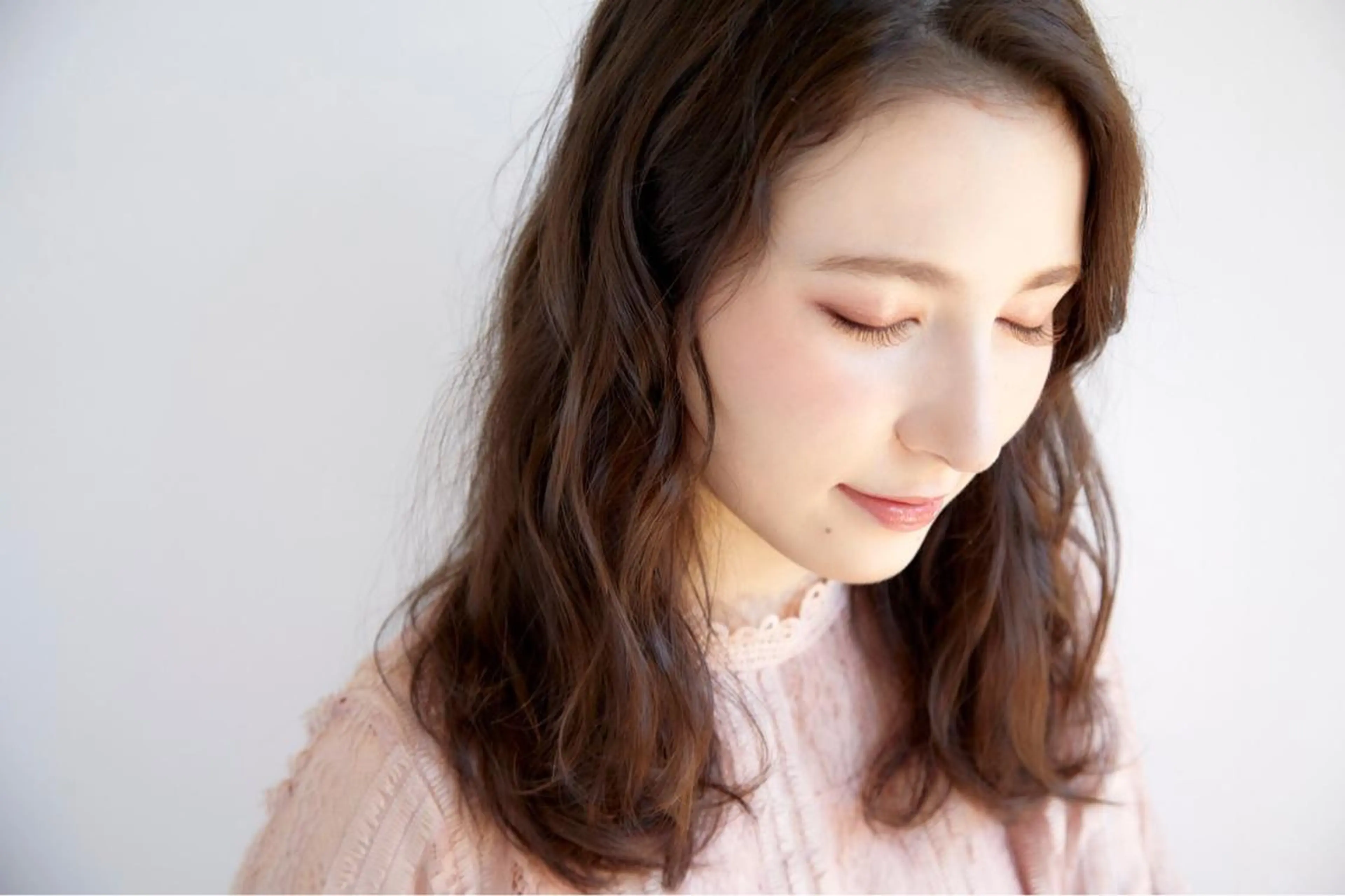 マツエク・マツパ カラーマツエク フラットラッシュ Aya Pilinaの眉毛・アイブロウイメージ