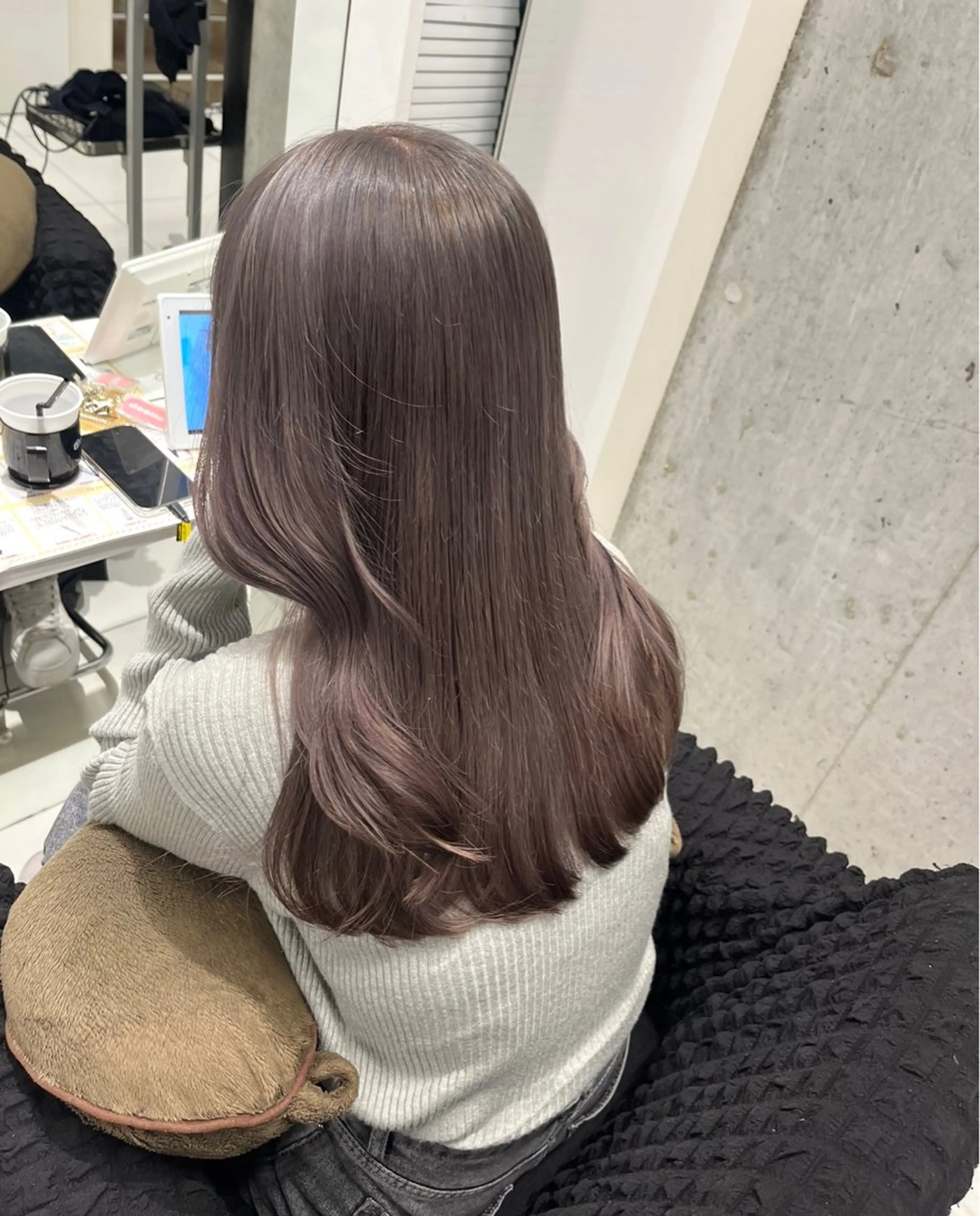 ミディアム りおな/エクステ /ミルクティーカラーのヘアスタイル