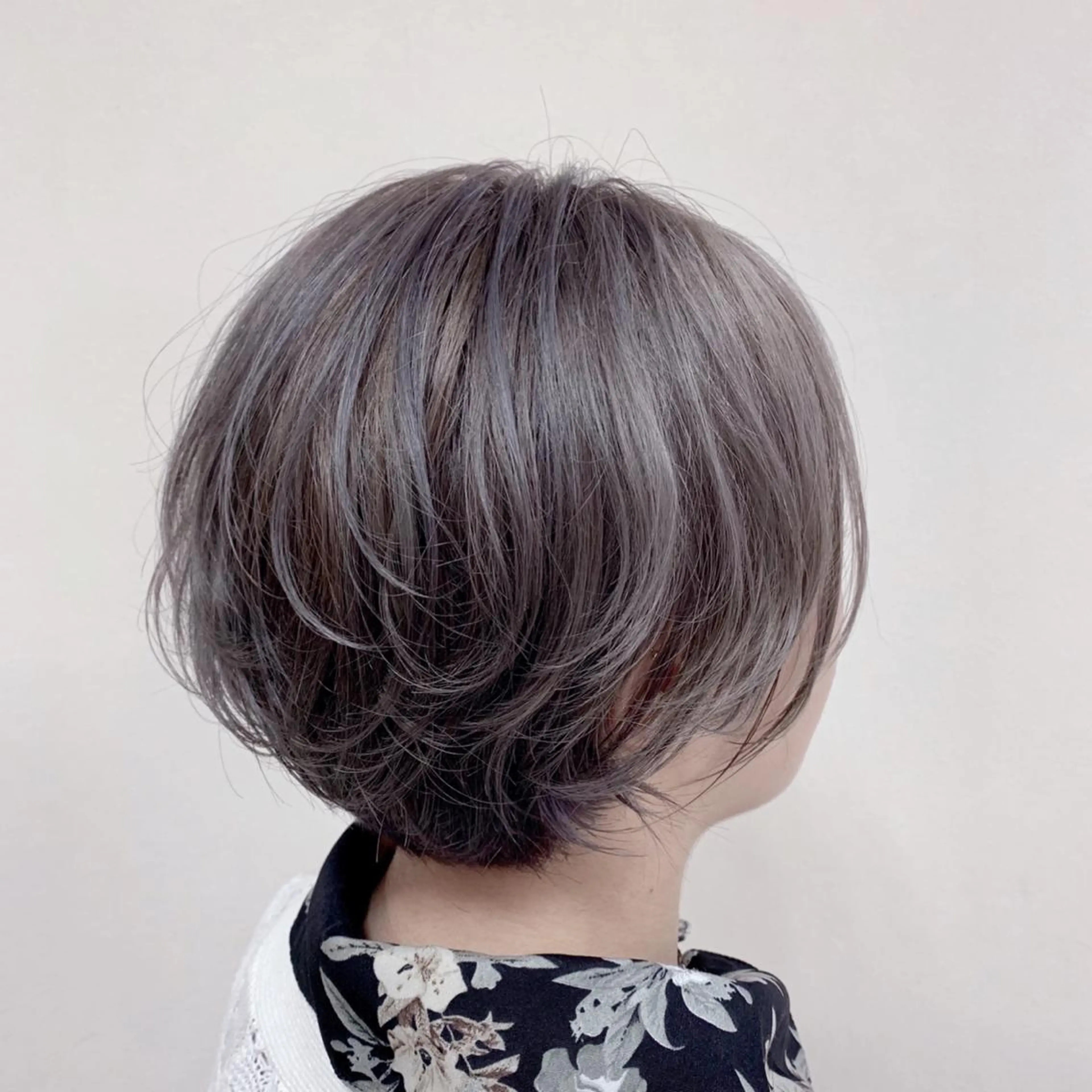 ショート カラー ヘアアレンジ ヘアカラー トリートメント 【Sweep】おじま のぞみのヘアスタイル