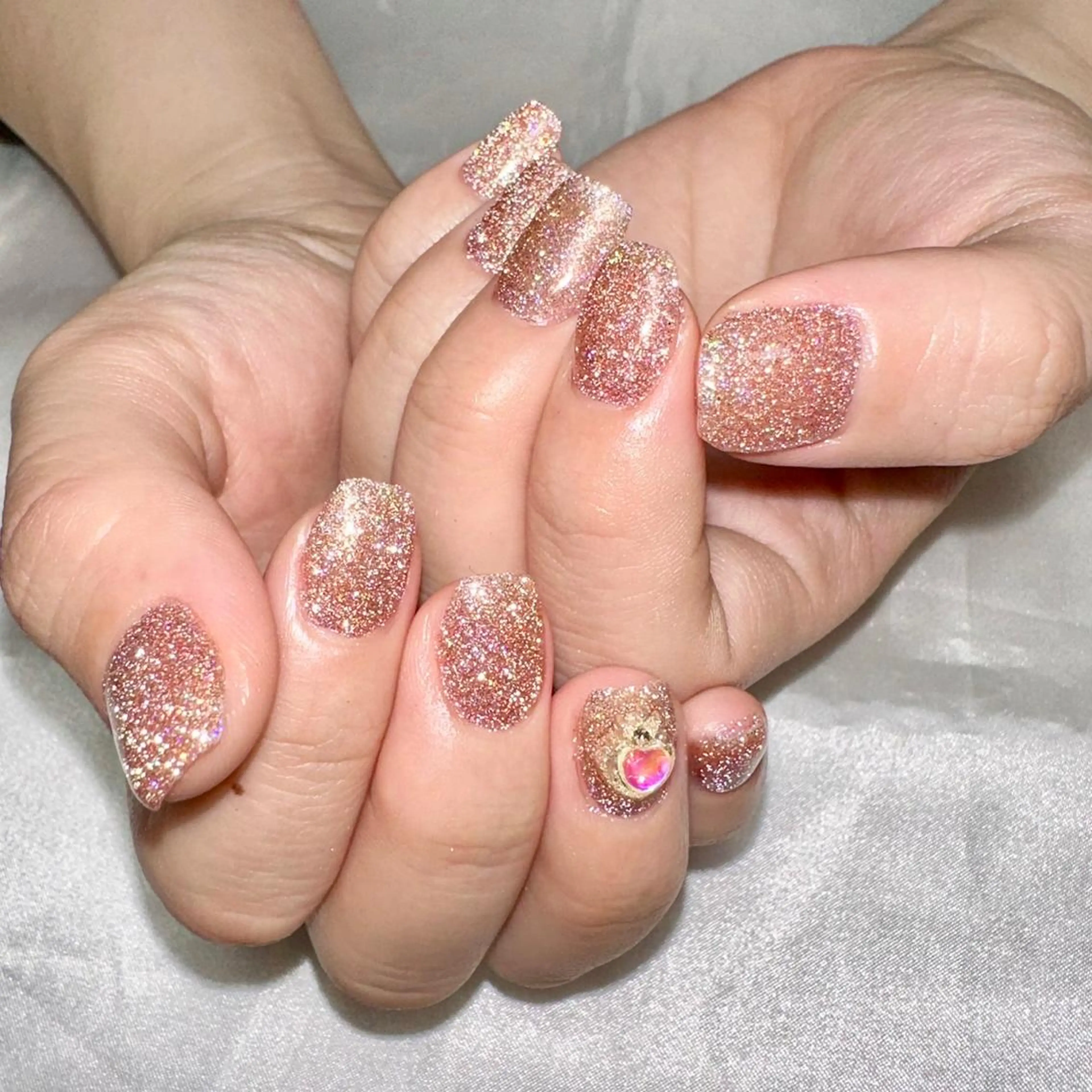 【オフなし】フラッシュ/グリッターネイル💅※パラジェル+¥1000の写真