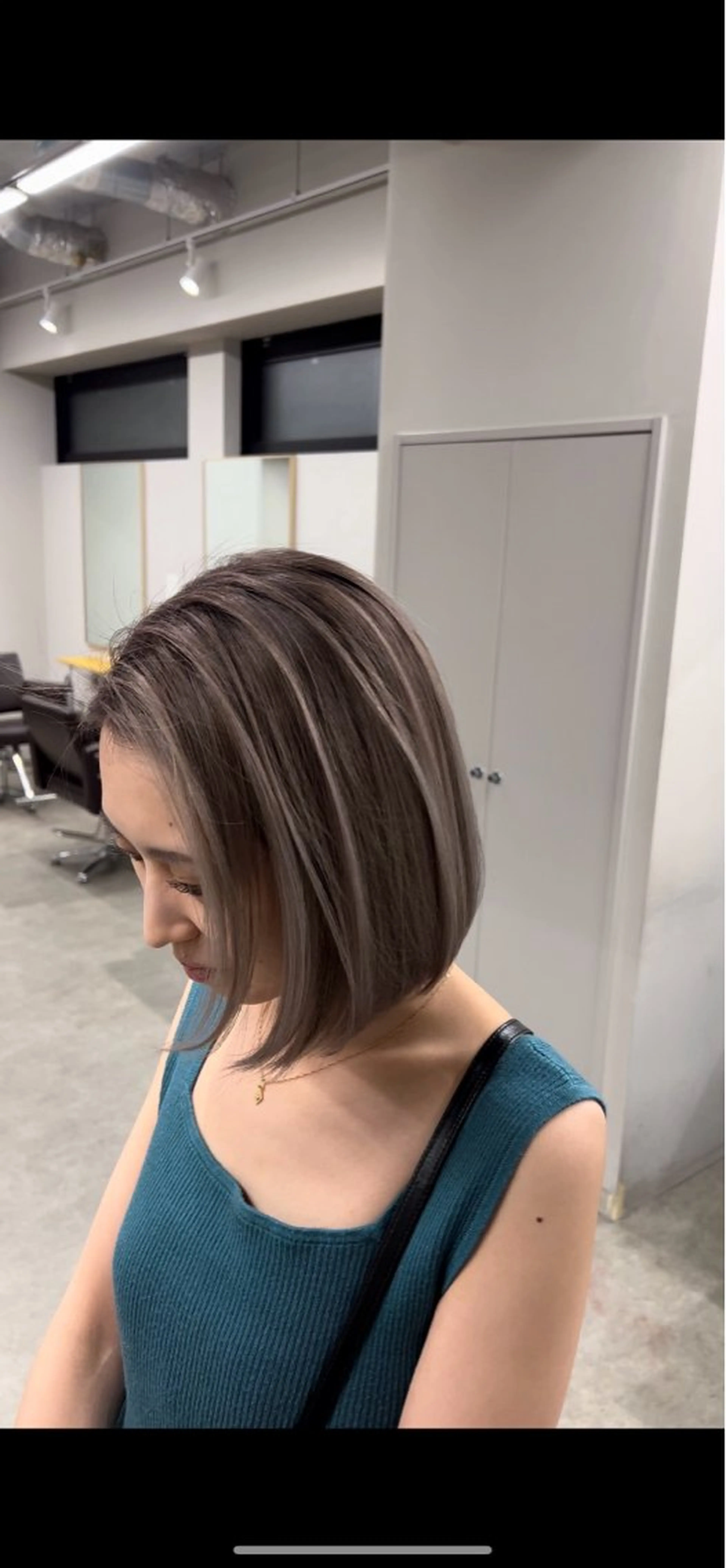 ミディアム カラー バレイヤージュ ブリーチ レイヤーカット バレイヤージュ /ハイライト/もときのヘアスタイル