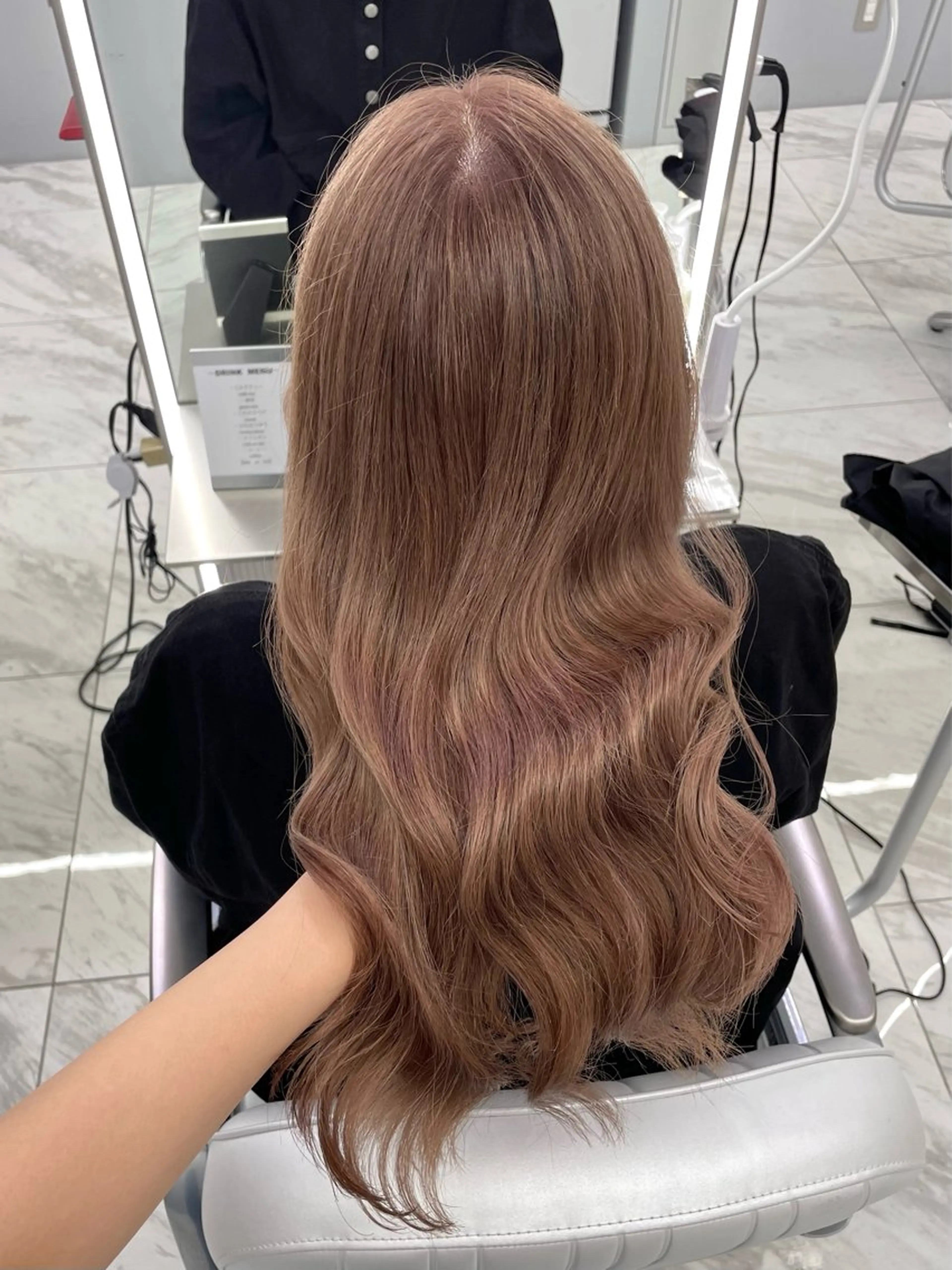 セミロング カラー ヘアカラー トリートメント 菜々🫧新宿 透明感ケアブリーチのヘアスタイル