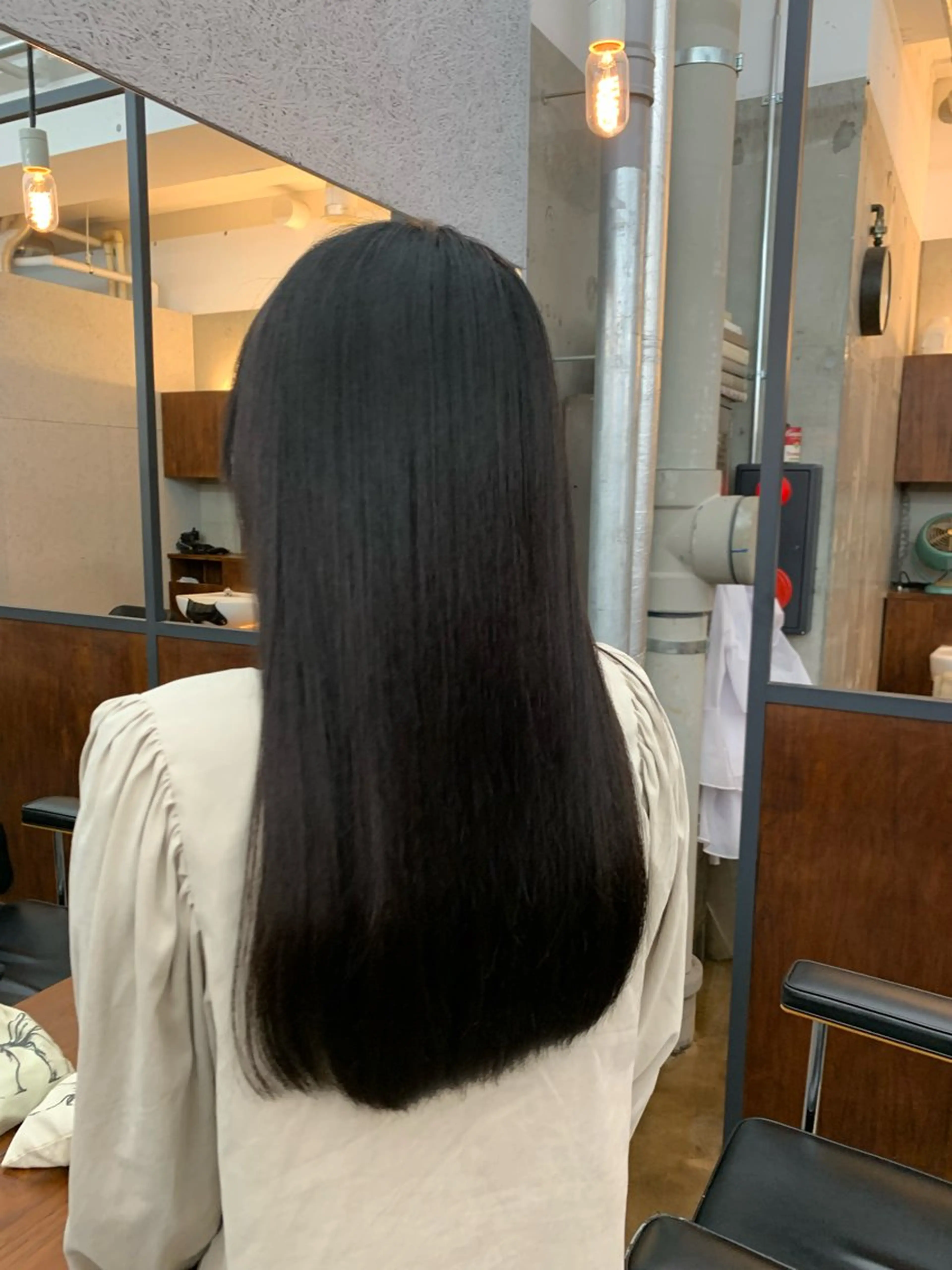 カット+ストレートパーマ(ロング)の写真