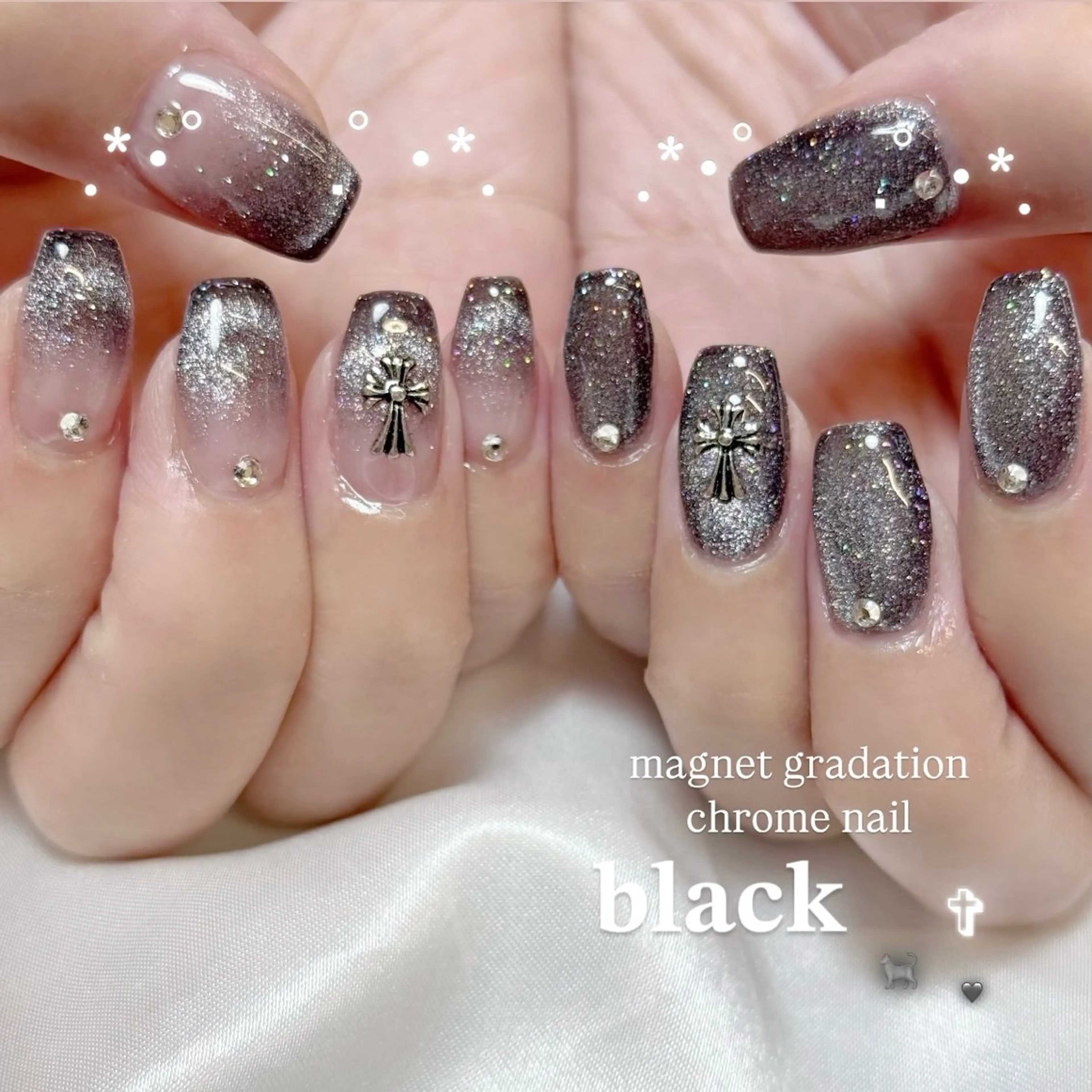 ネイル オーロラネイル ブルー フラッシュネイル フットネイル フレンチネイル ハンドネイル fein. miku🎀🍼のネイルデザイン