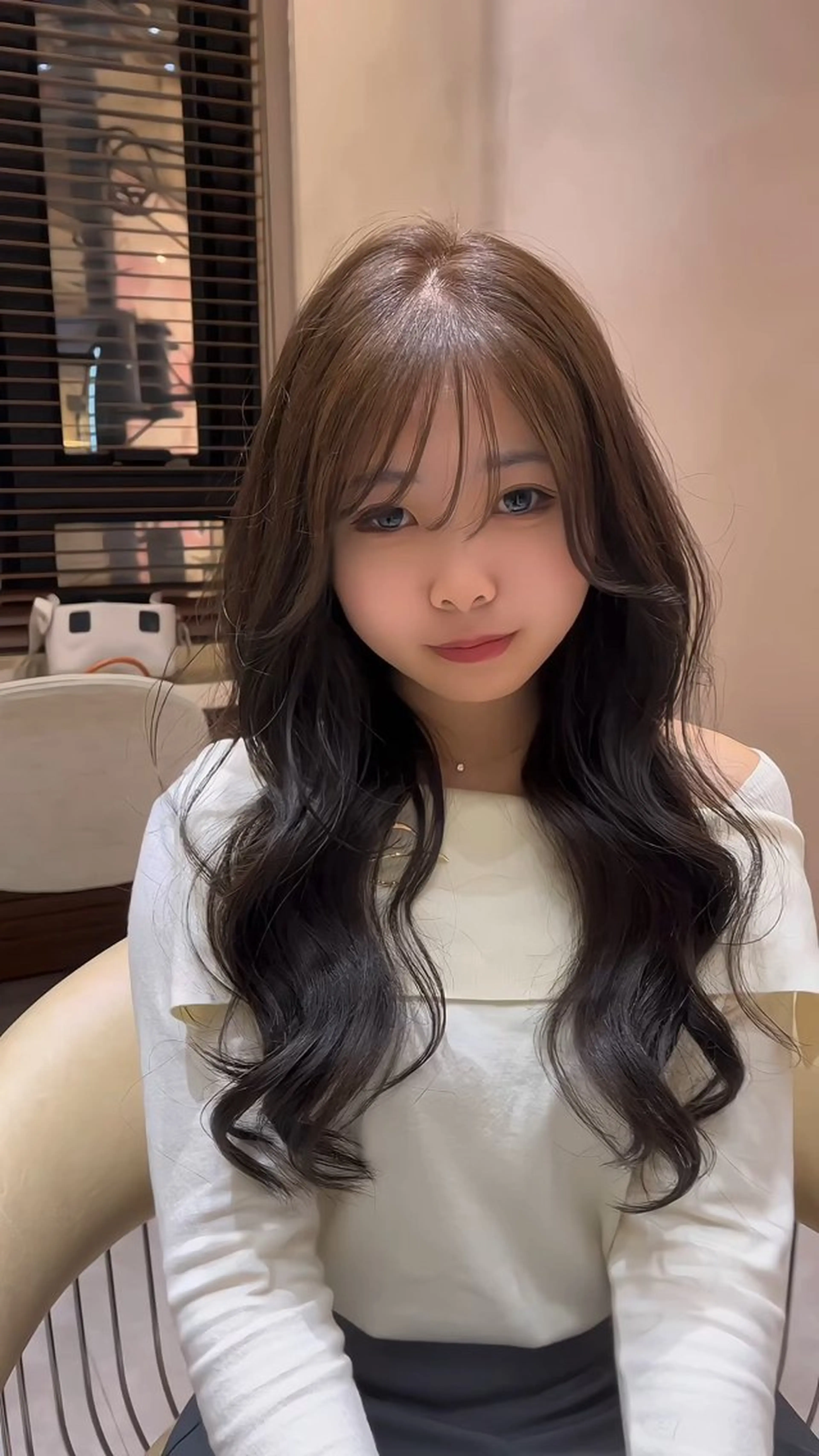 ロング カット ヘアカラー トリートメント 韓国ヘア/ベージュ カラー/髪質改善/涼のヘアスタイル