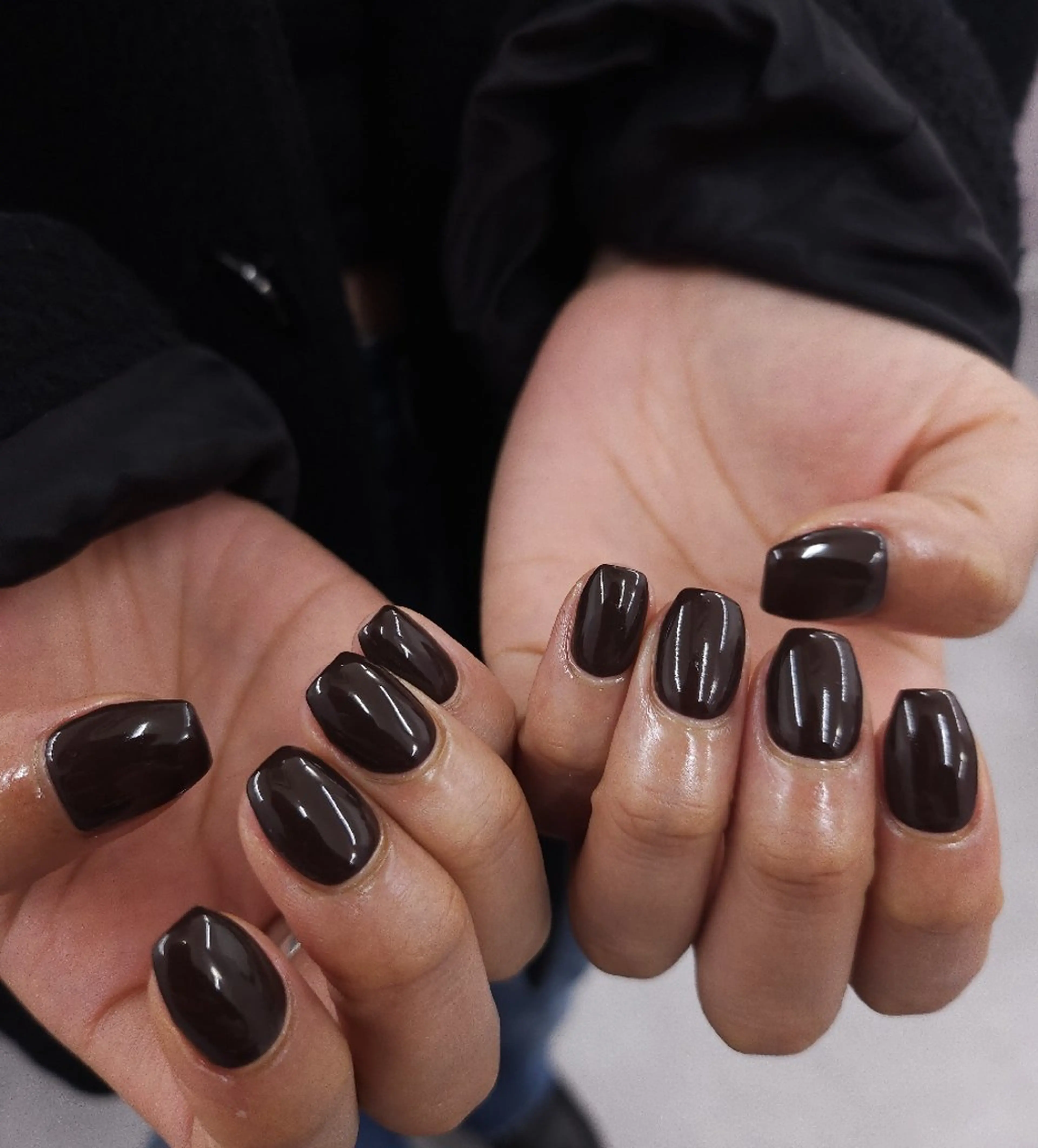 ネイル ブラウン ジェルネイル ワンカラーネイル パラジェル シンプルネイル ハンドネイル puku nail 🌼kazu🌼のネイルデザイン