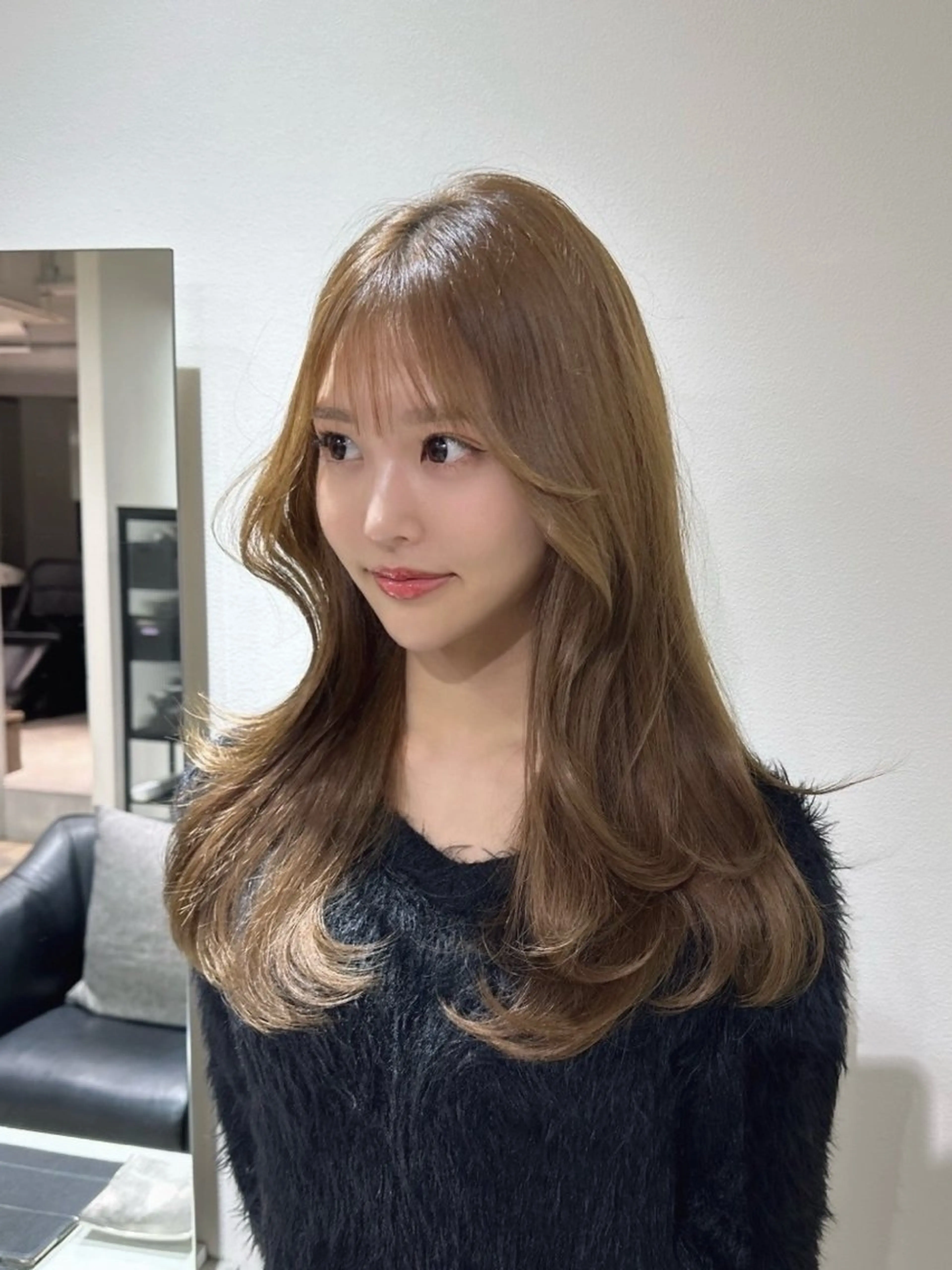 セミロング 盛れるヘア♡ 韓国Styleのヘアスタイル
