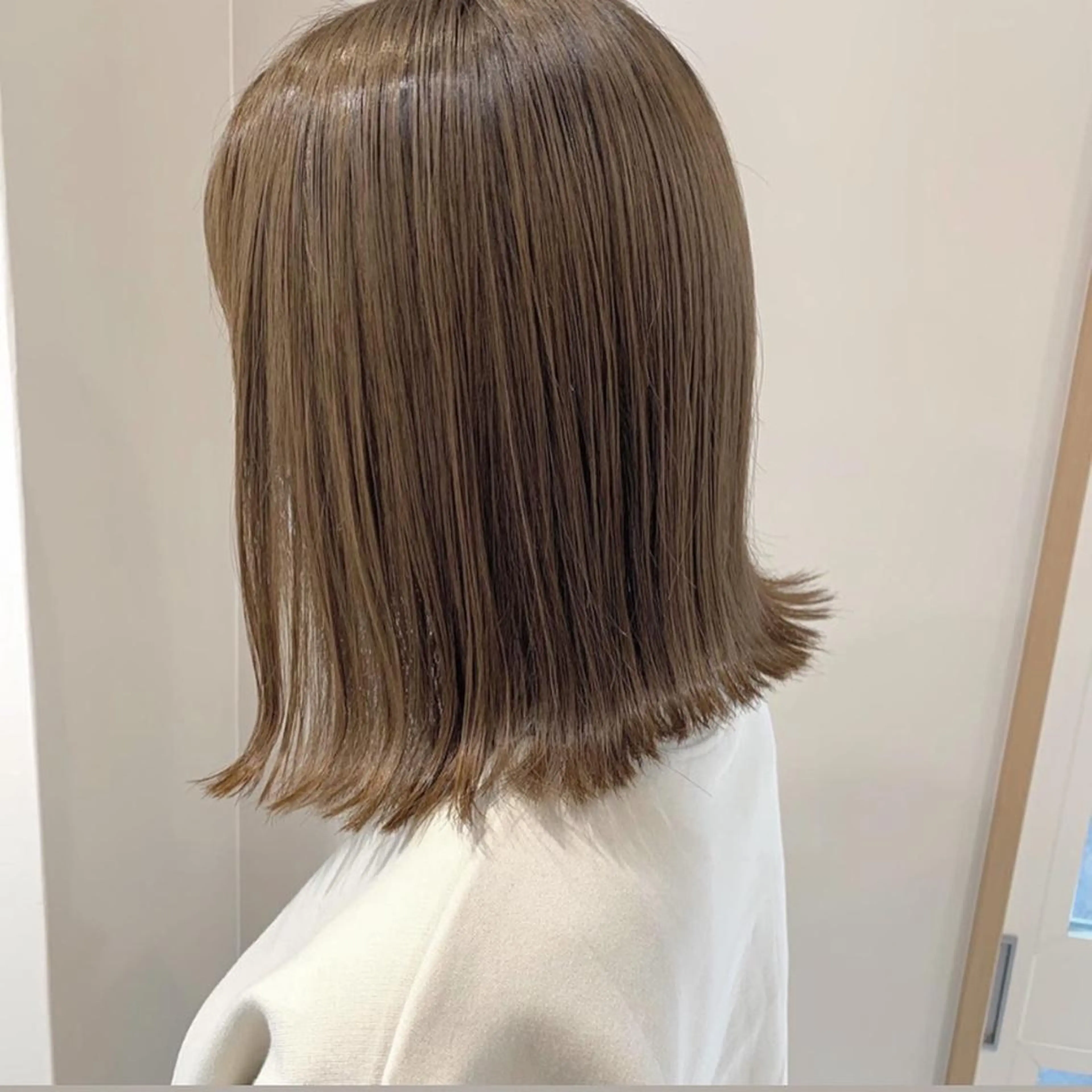 ミディアム カラー 奥村 奈々加のヘアスタイル
