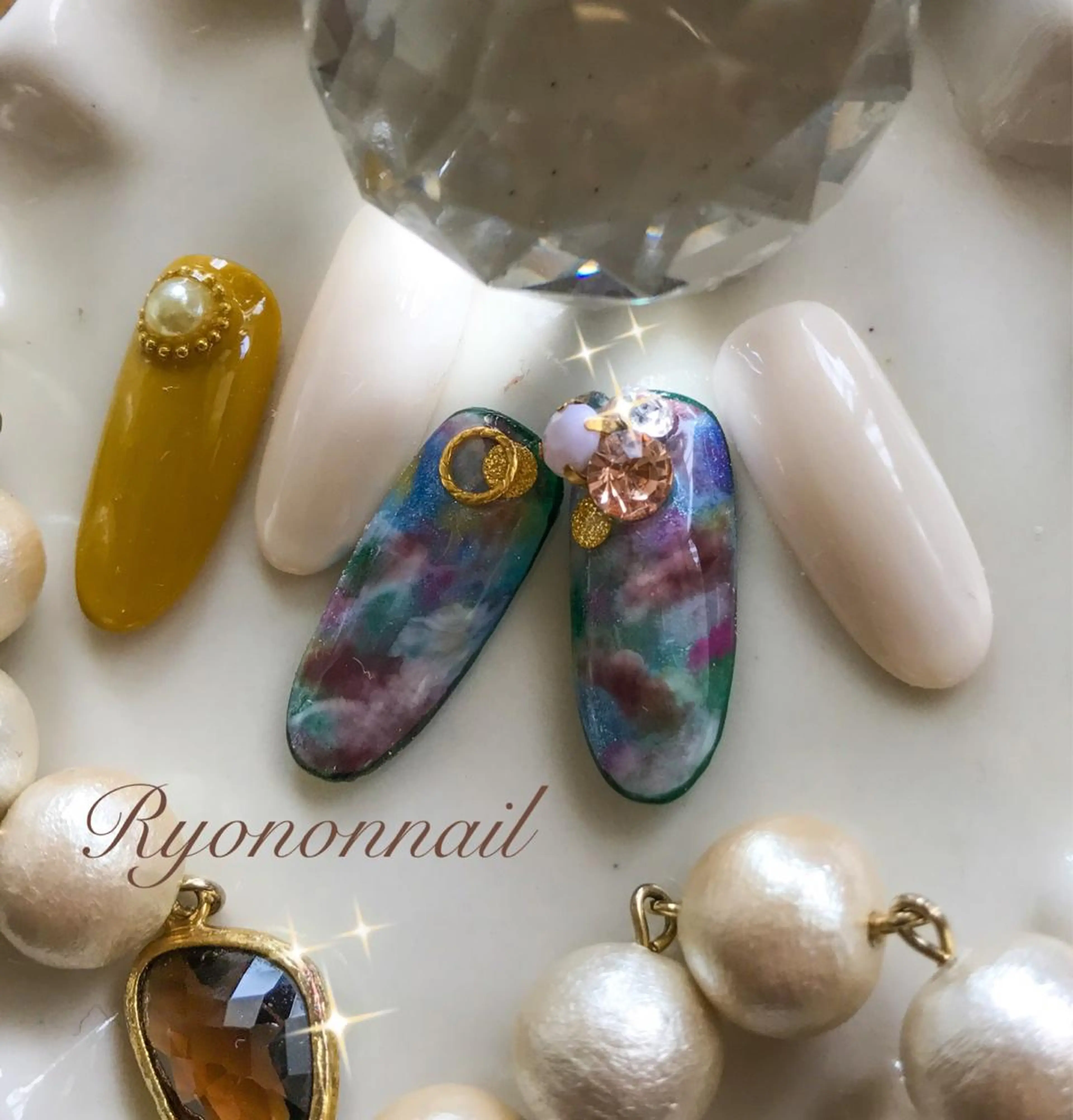 ネイル Ryononnail(リョノンネイル)所属・Ryononnail 上谷典子のネイルデザイン