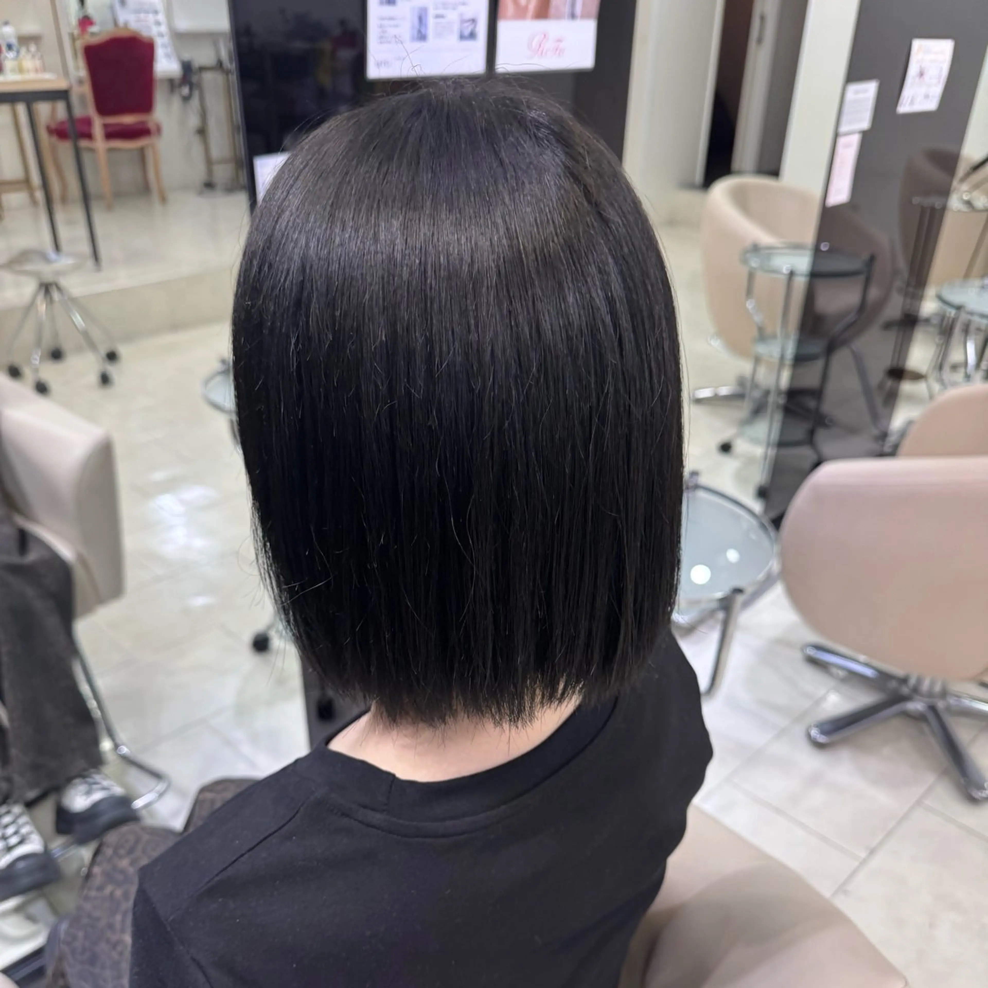 ショート ヘアカラー トリートメント ✨透明感艶カラー✨ yuiのヘアスタイル