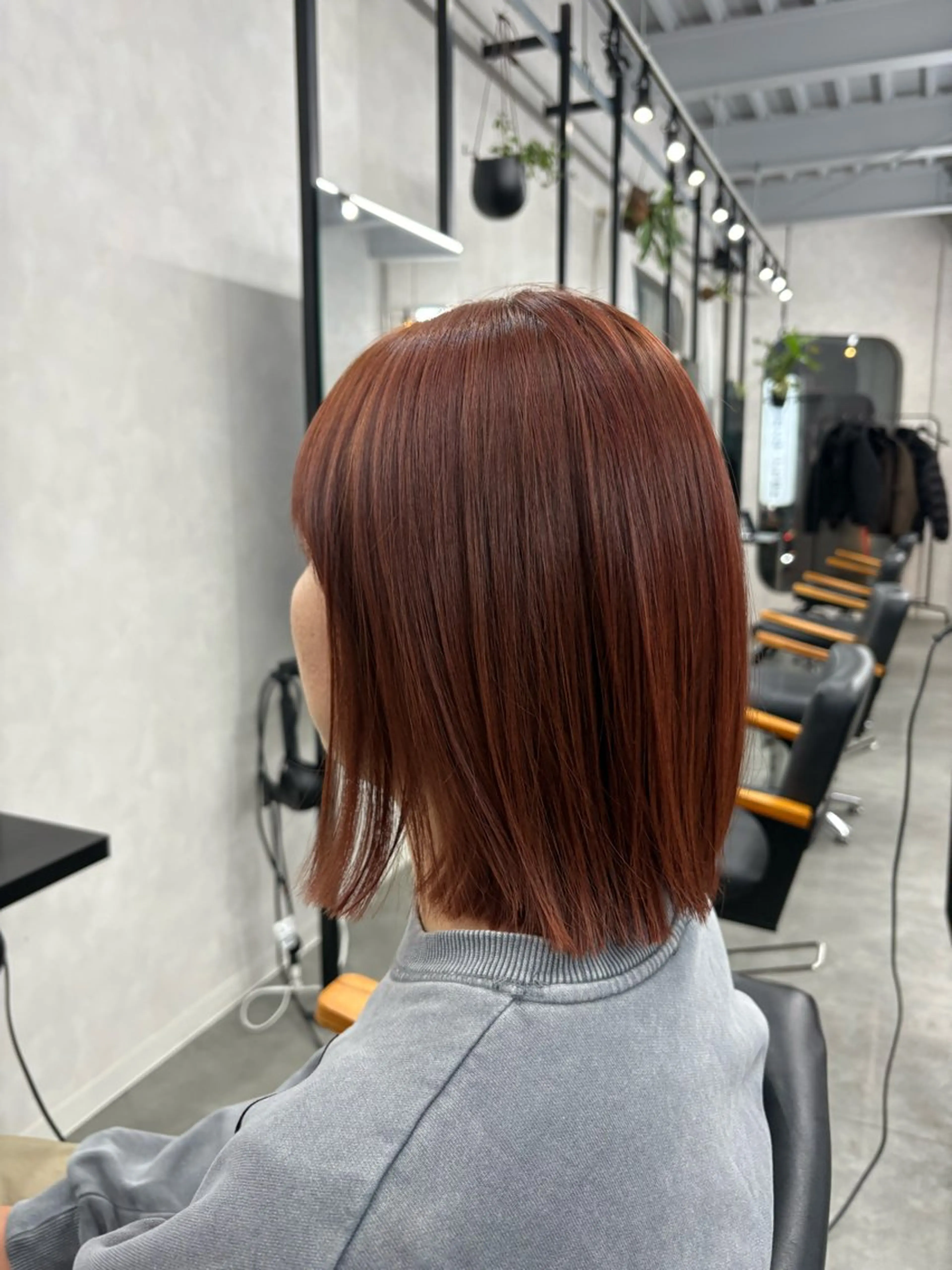 ミディアム レイヤーカット LIV(リヴ) My (マイ)のヘアスタイル