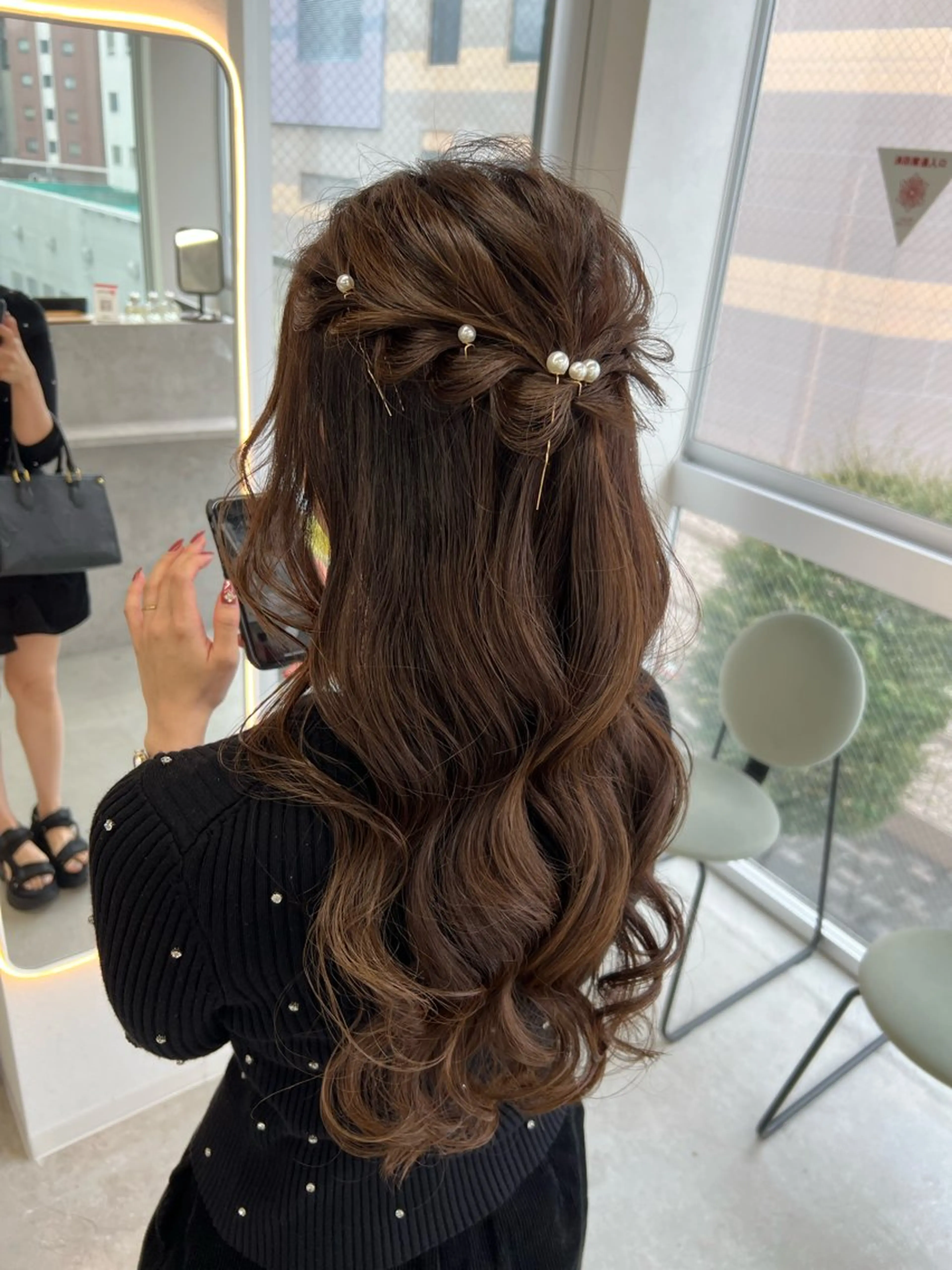 ロング ヘアセット maya レイヤーカットのヘアスタイル