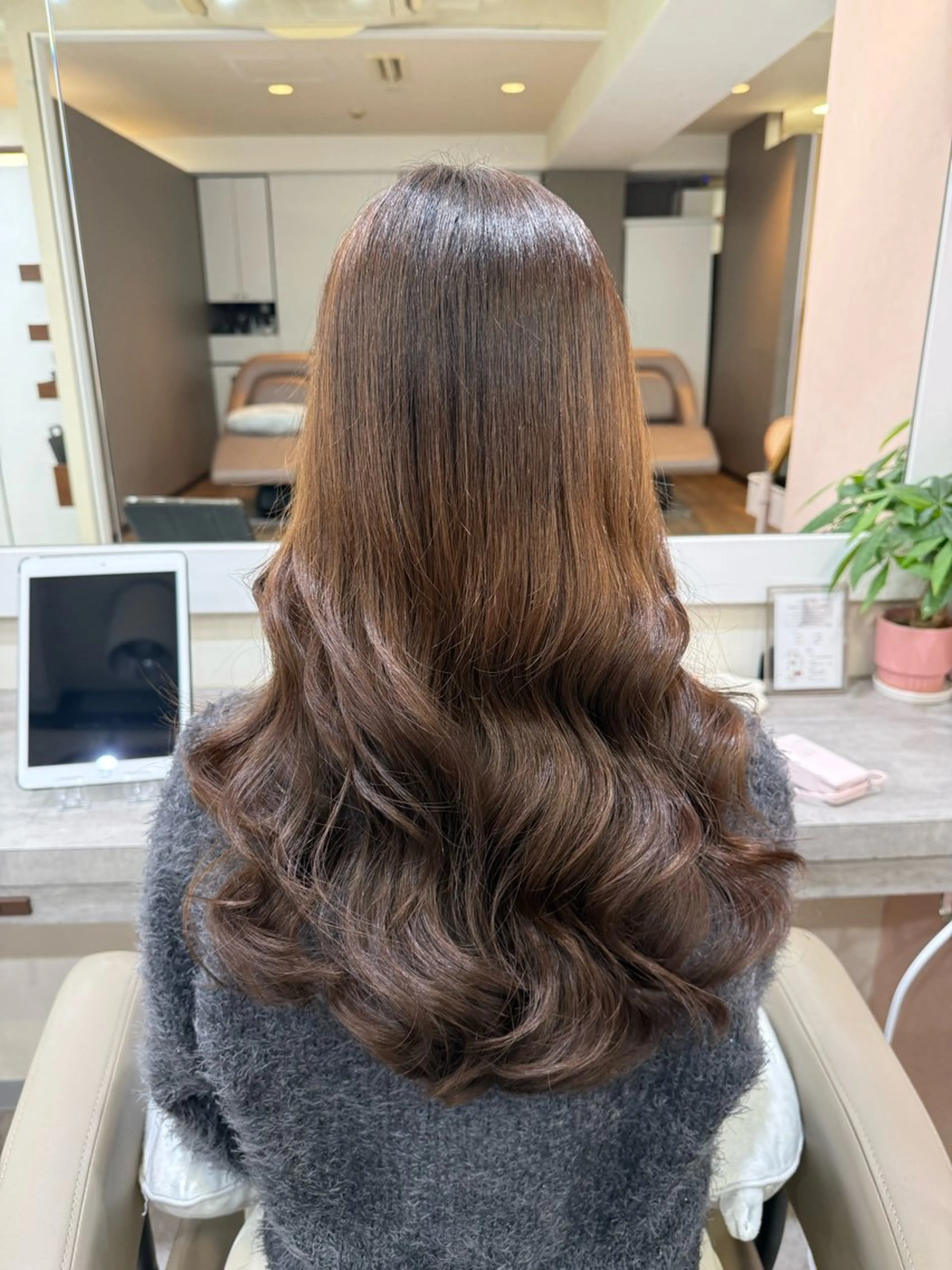 ロング カラー パーマ カット パーマ コテ巻き/パーマ/艶 透明感/荻原凜太郎のヘアスタイル