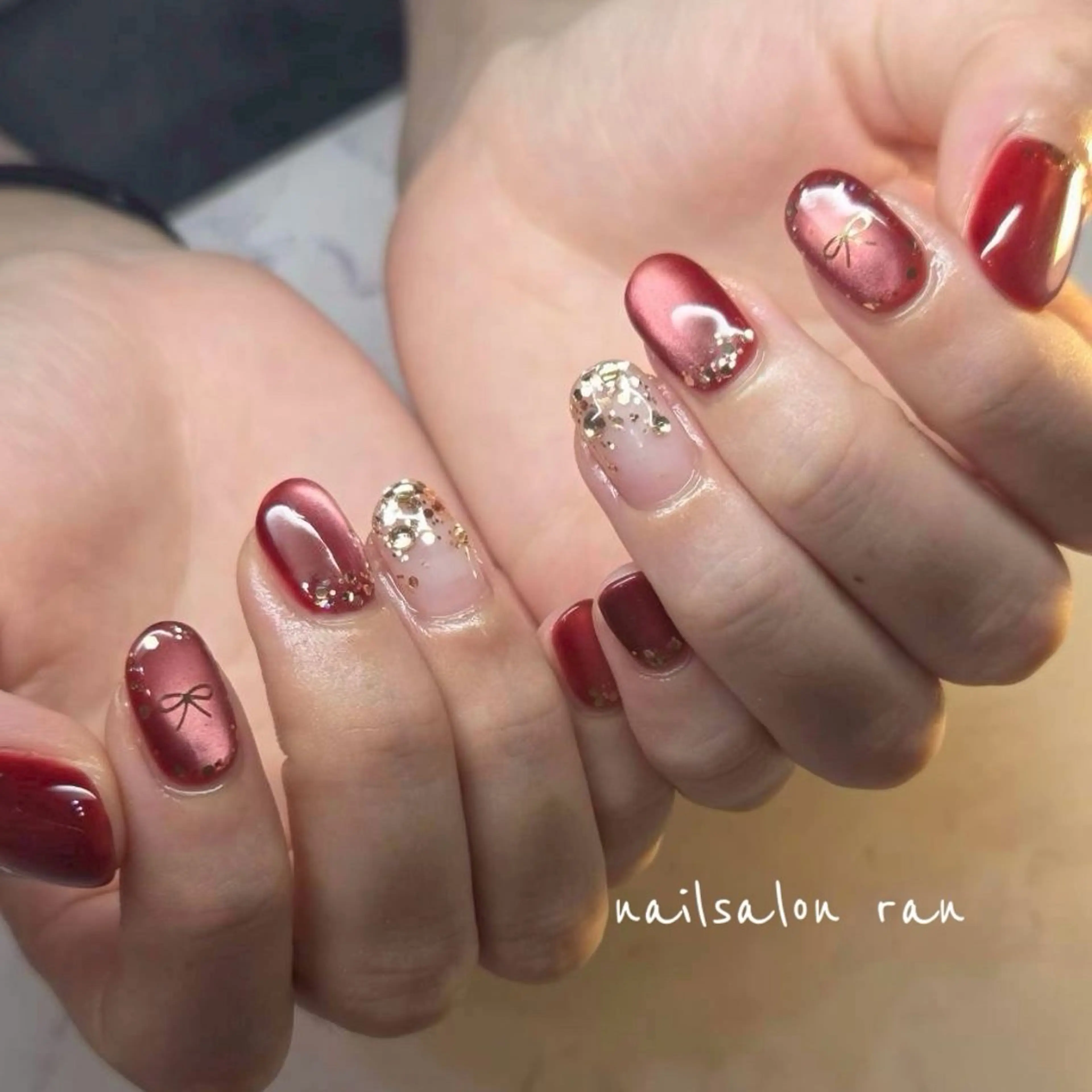 ネイル ボルドー フレンチネイル マグネットネイル リボン ストーンネイル nailsalon ranのネイルデザイン