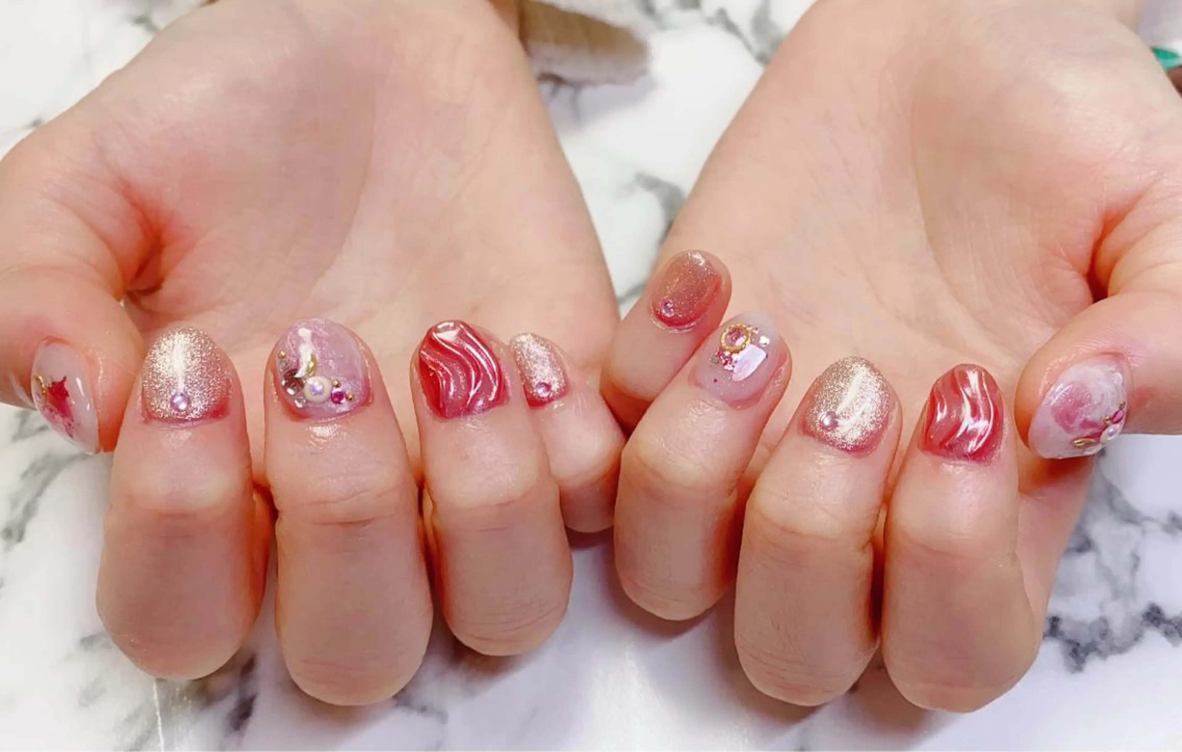 ロング カラー ネイル アートネイル 成人式 Q Free nailsのネイルデザイン