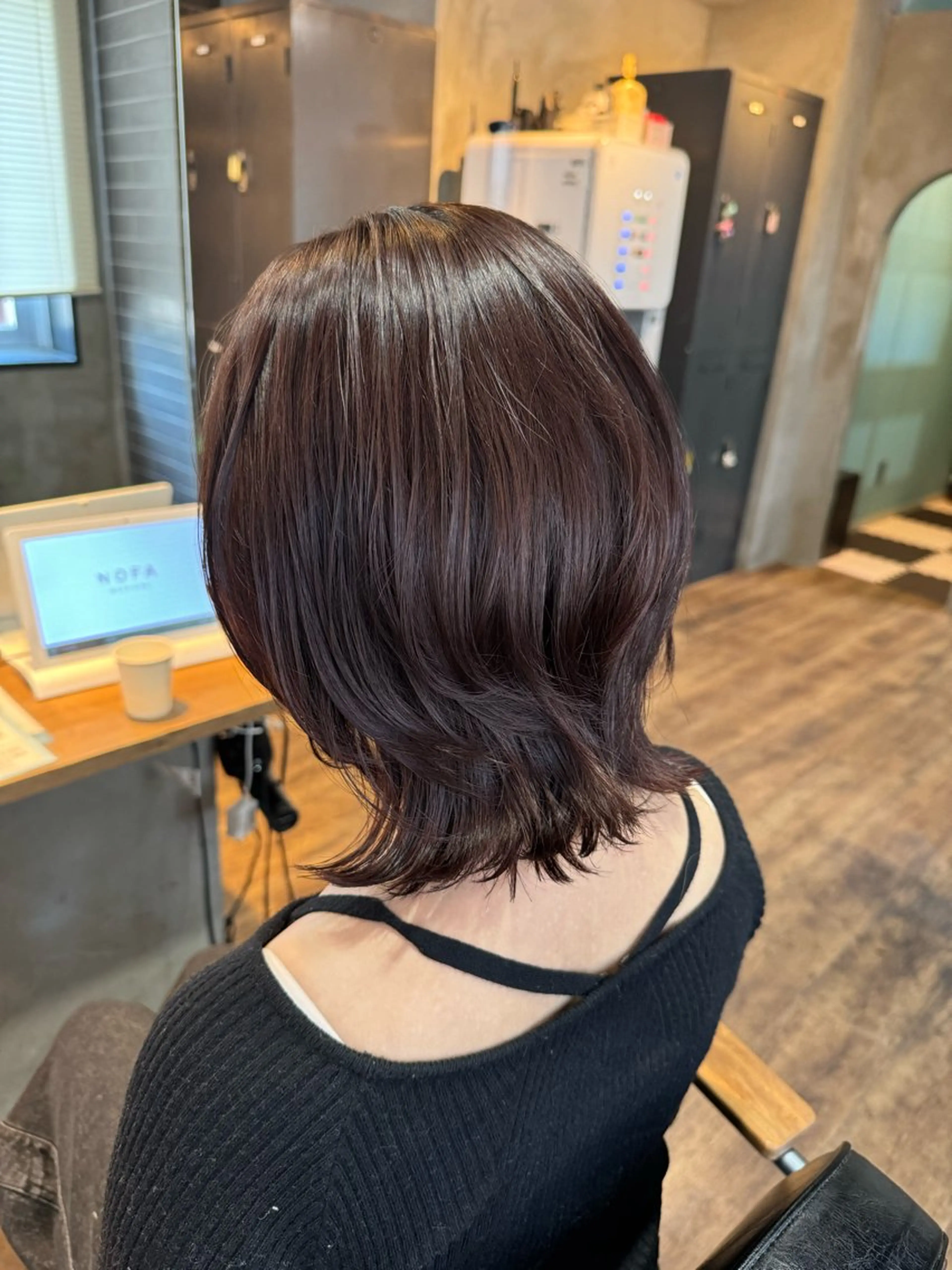 ミディアム カラー Eleanor spa&treatment 札幌店内にあるシェアサロン【WHITE】所属・シルクハイトーン / 髪質改善🦋MIKUのヘアスタイル