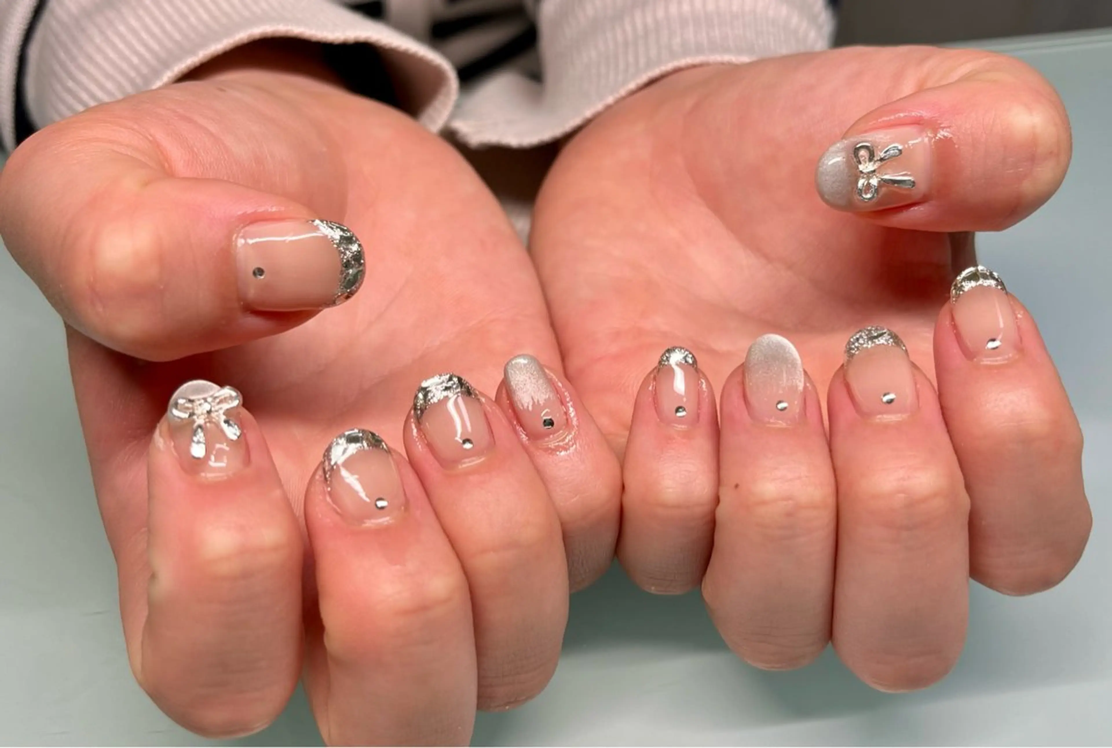 ネイル フレンチネイル ガラスフレンチ グラデーション マグネットネイル ハンドネイル NailByua 武蔵新城徒歩4分のネイルデザイン