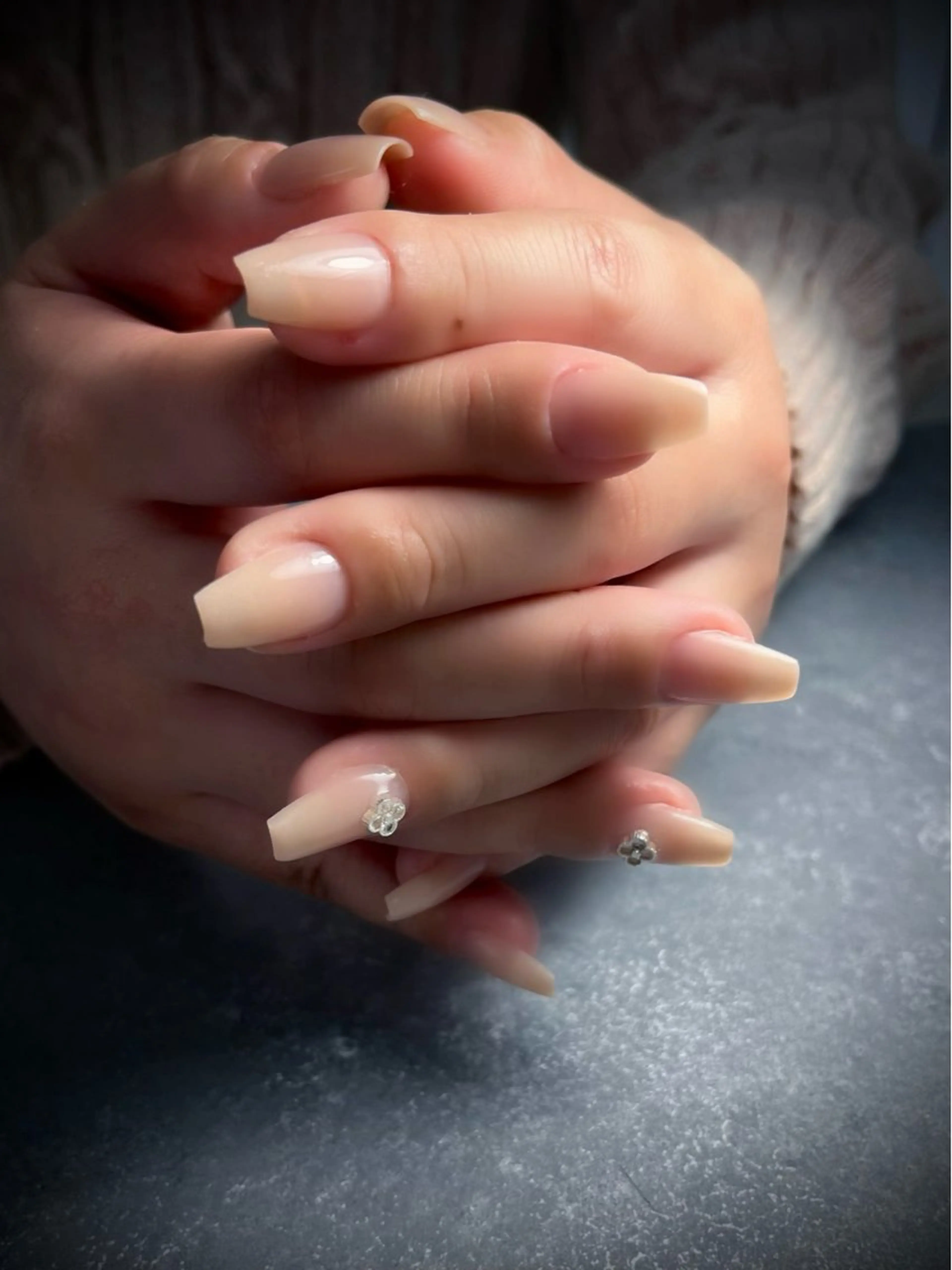 ネイル キラキラネイル マグネットネイル ワンカラーネイル スカルプネイル ワンホンネイル nine.🦋 YUKOのネイルデザイン