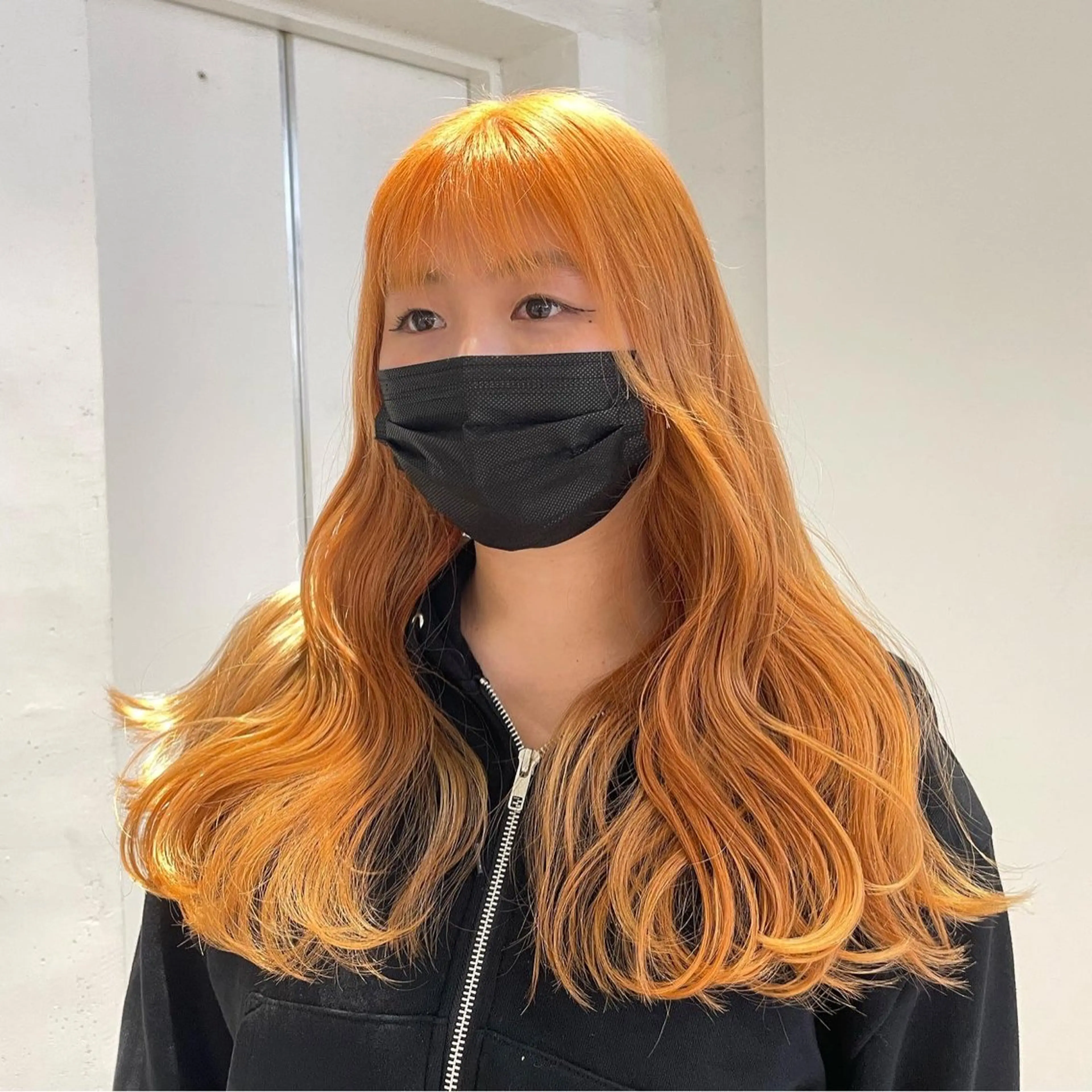 ロング カラー ヘアカラー 🌟暖色系ハイトーン 🌟AIのヘアスタイル