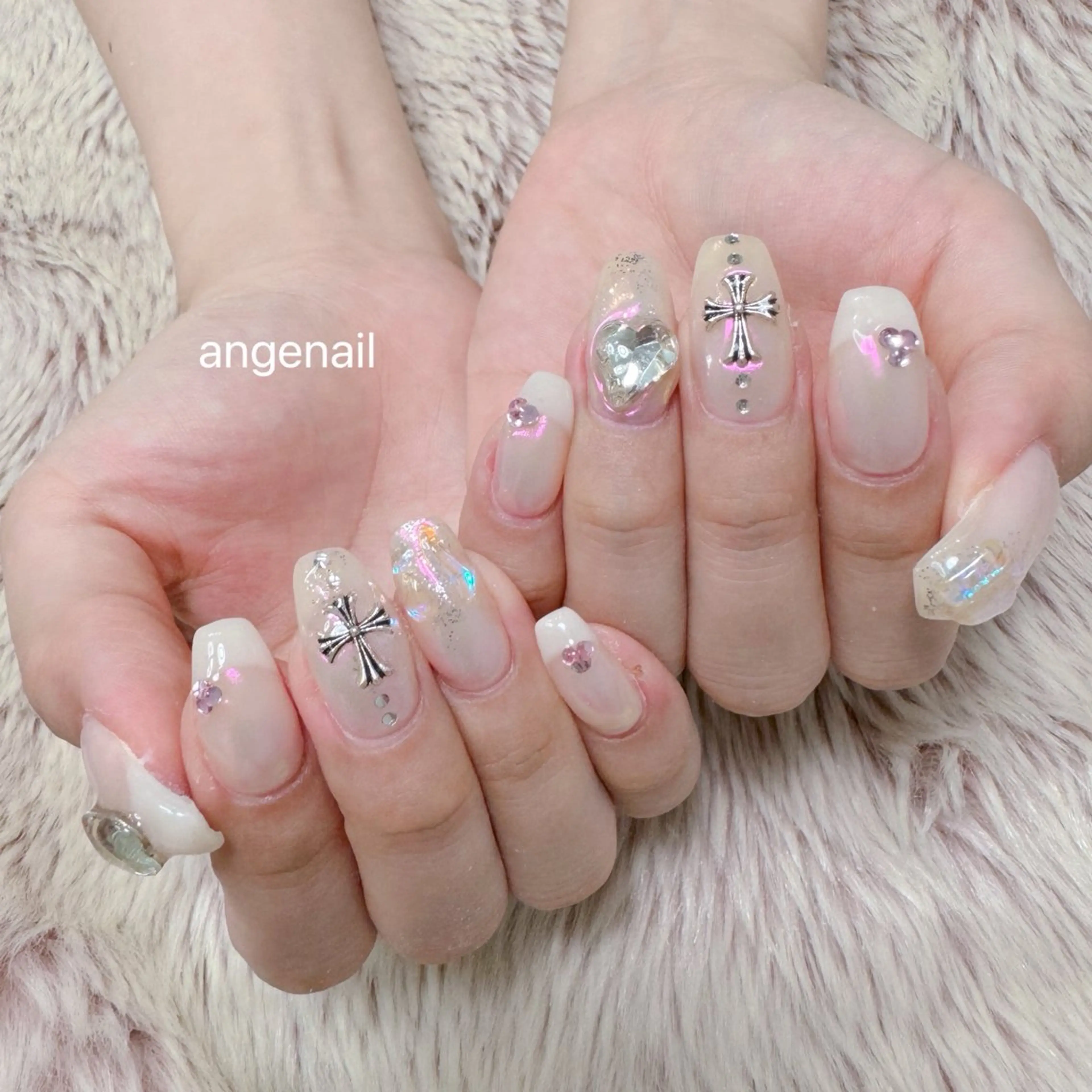 ネイル ハンドネイル オーナーネイリスト MAKIのネイルデザイン