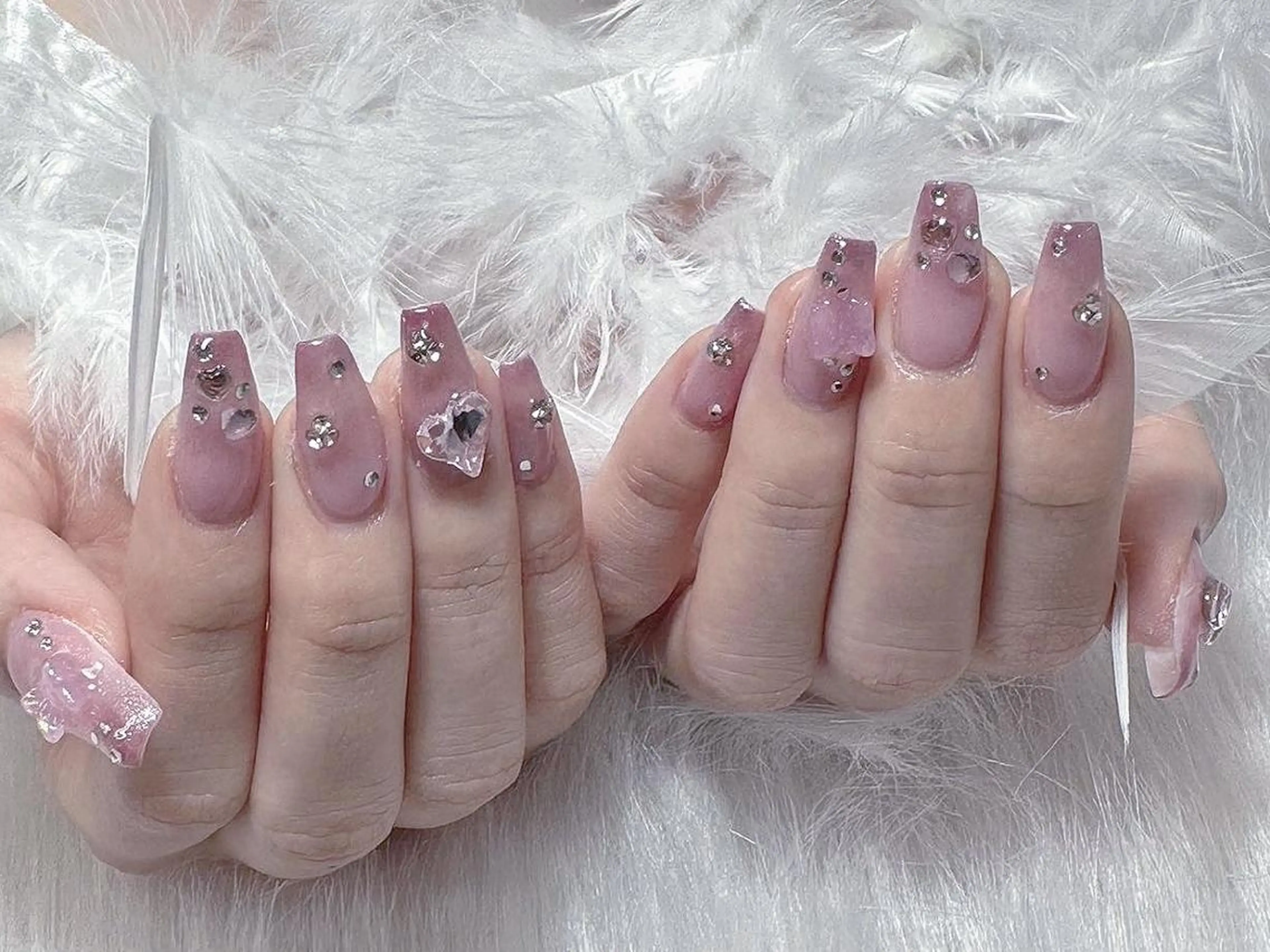 ネイル アートネイル オーロラネイル ガーリー キラキラネイル 韓国ネイル Nail Monsterのネイルデザイン