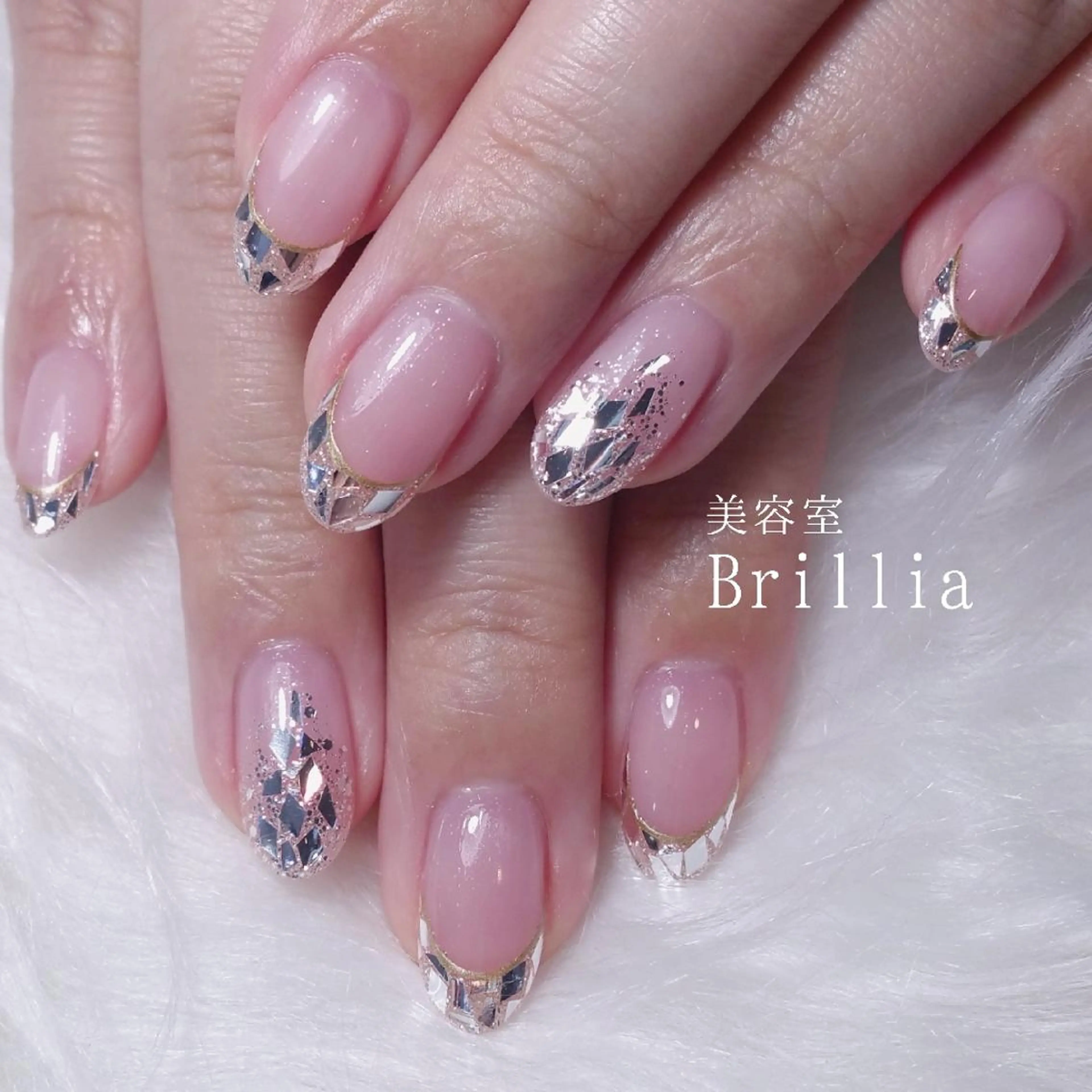 ネイル フレンチネイル ガラスフレンチ ハンドネイル 柴田 彩のネイルデザイン