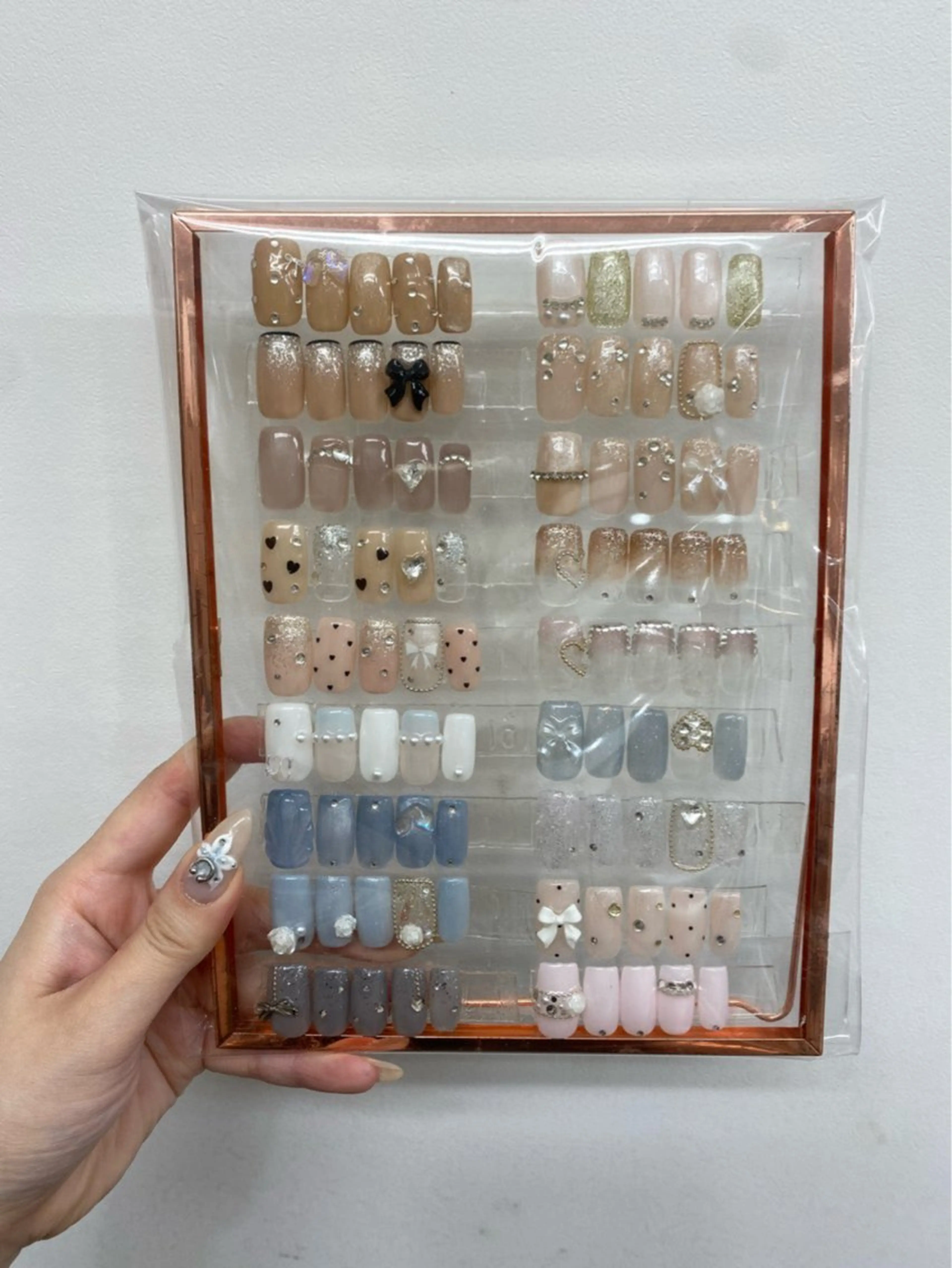 ネイル KUWAHARA Hのネイルデザイン