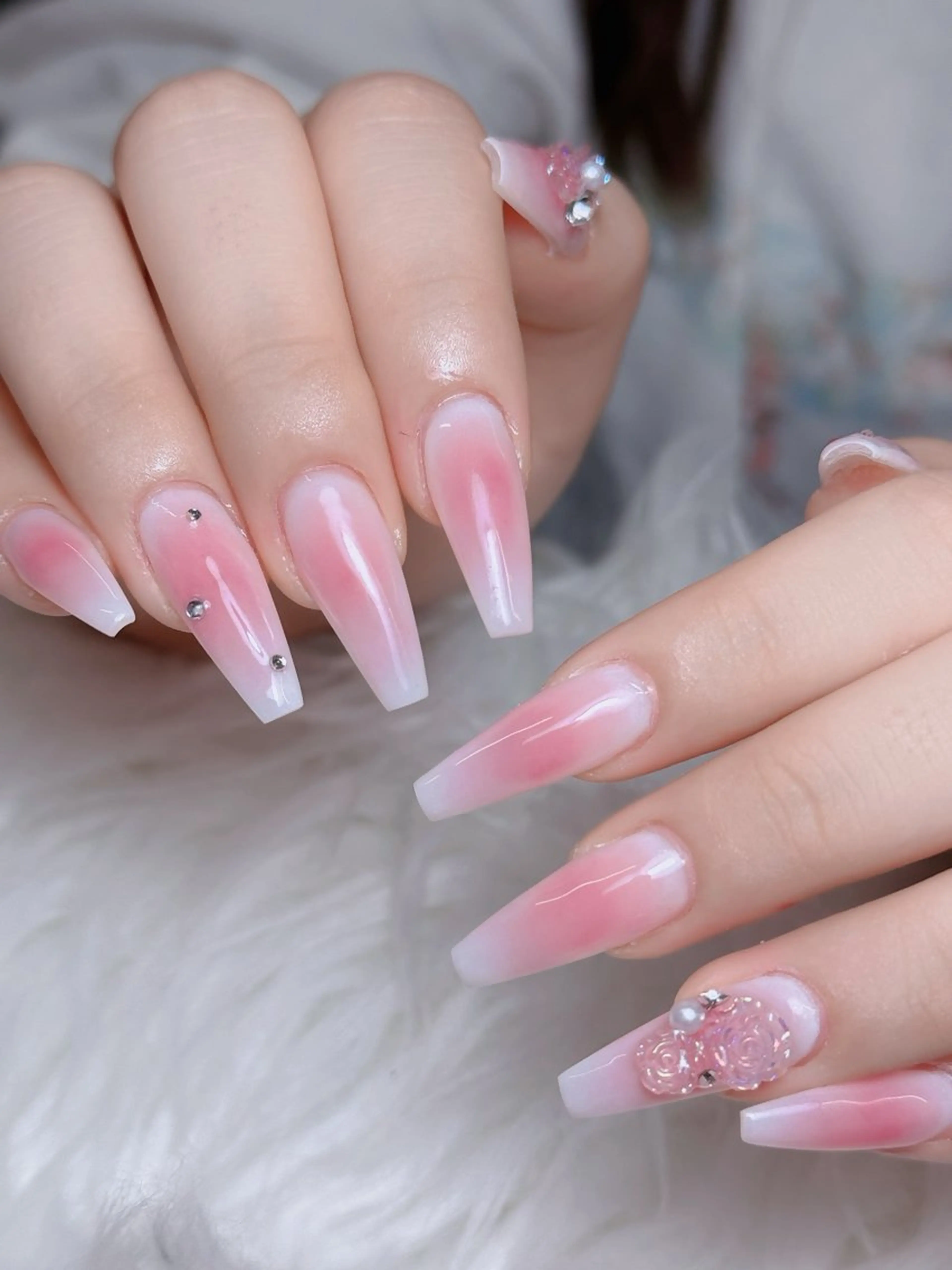 ネイル オーロラネイル チークネイル フットネイル フレンチネイル ハロウィン ハンドネイル Lumi Nail 新大久保3‘のネイルデザイン