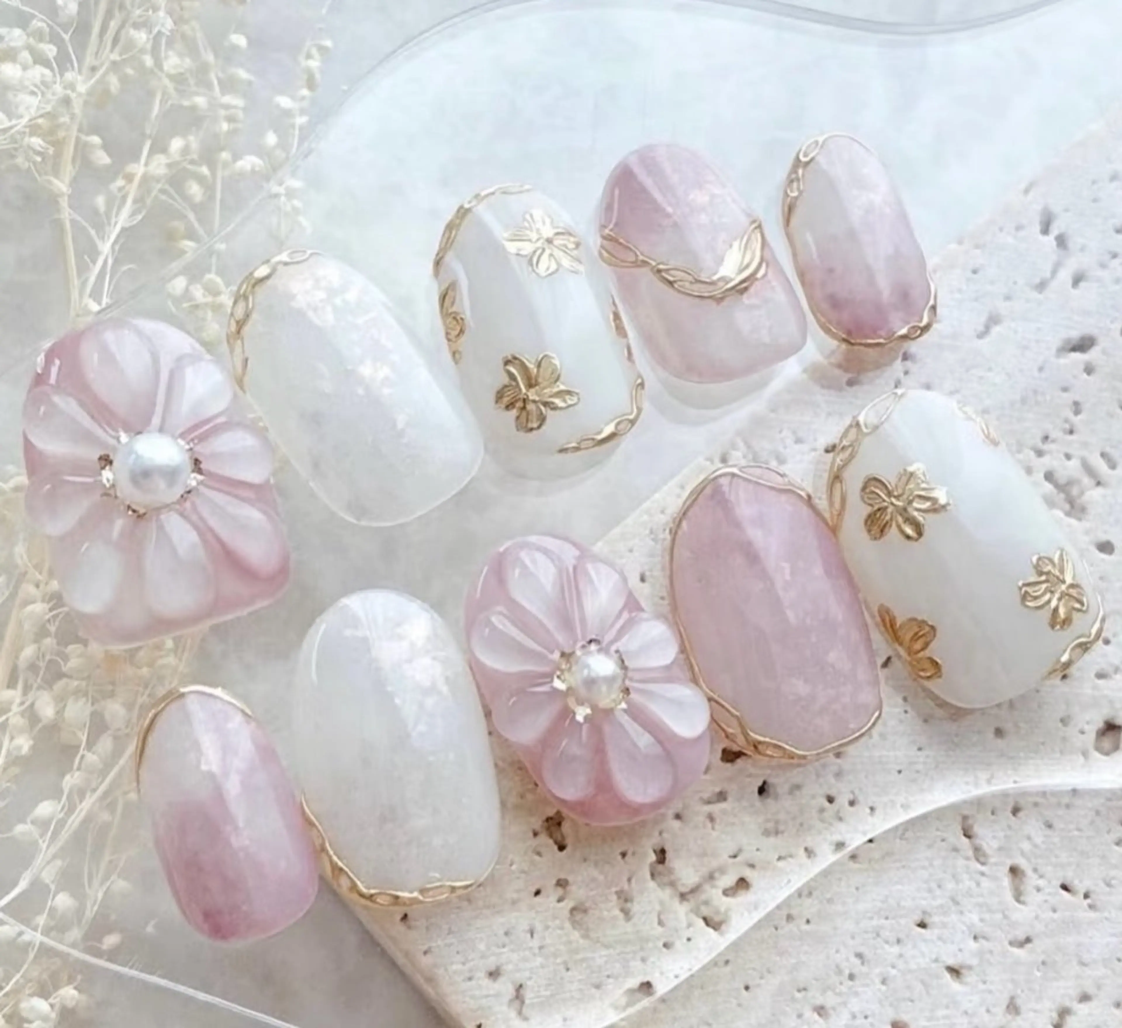 ネイル ハンドネイル キン グミのネイルデザイン