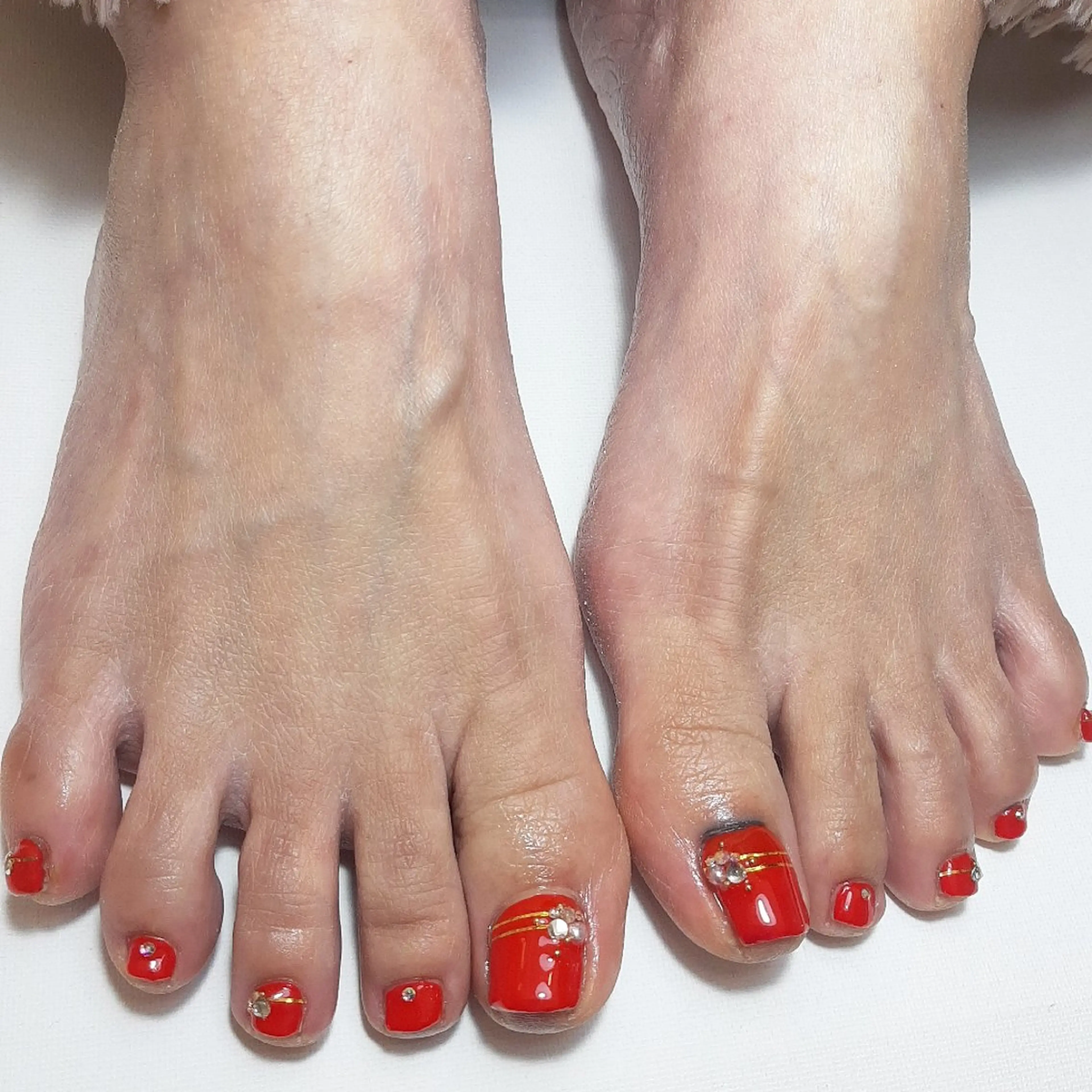 ネイル ジェルネイル 持ち込み 赤色 ショートネイル owlnail /持込みデザイン専門のネイルデザイン