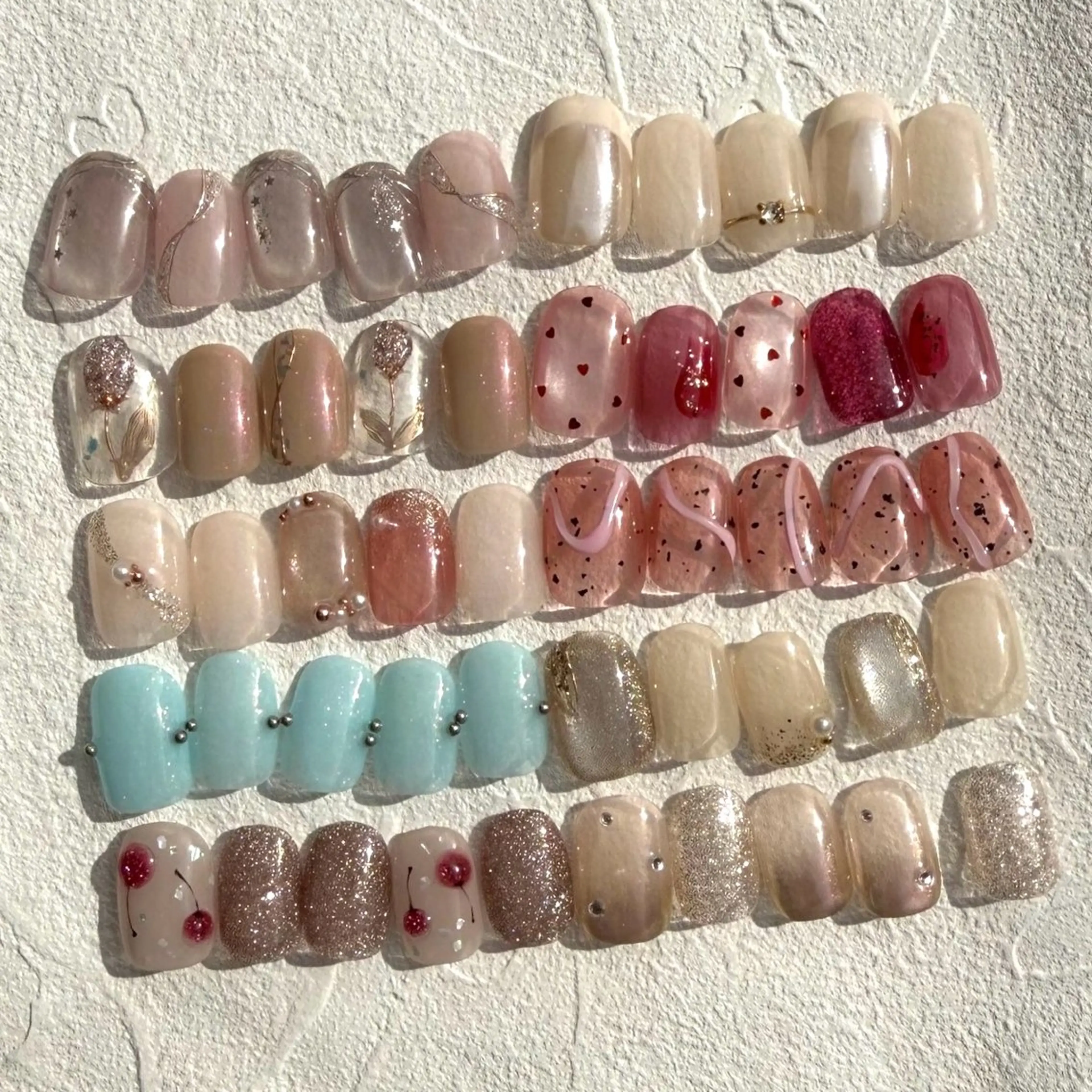 【オフあり】定額 透明感ちゅるんデザイン💎マグネット,ミラーetc♡デザイン10種/パラジェル(+550円)変更可◎の写真