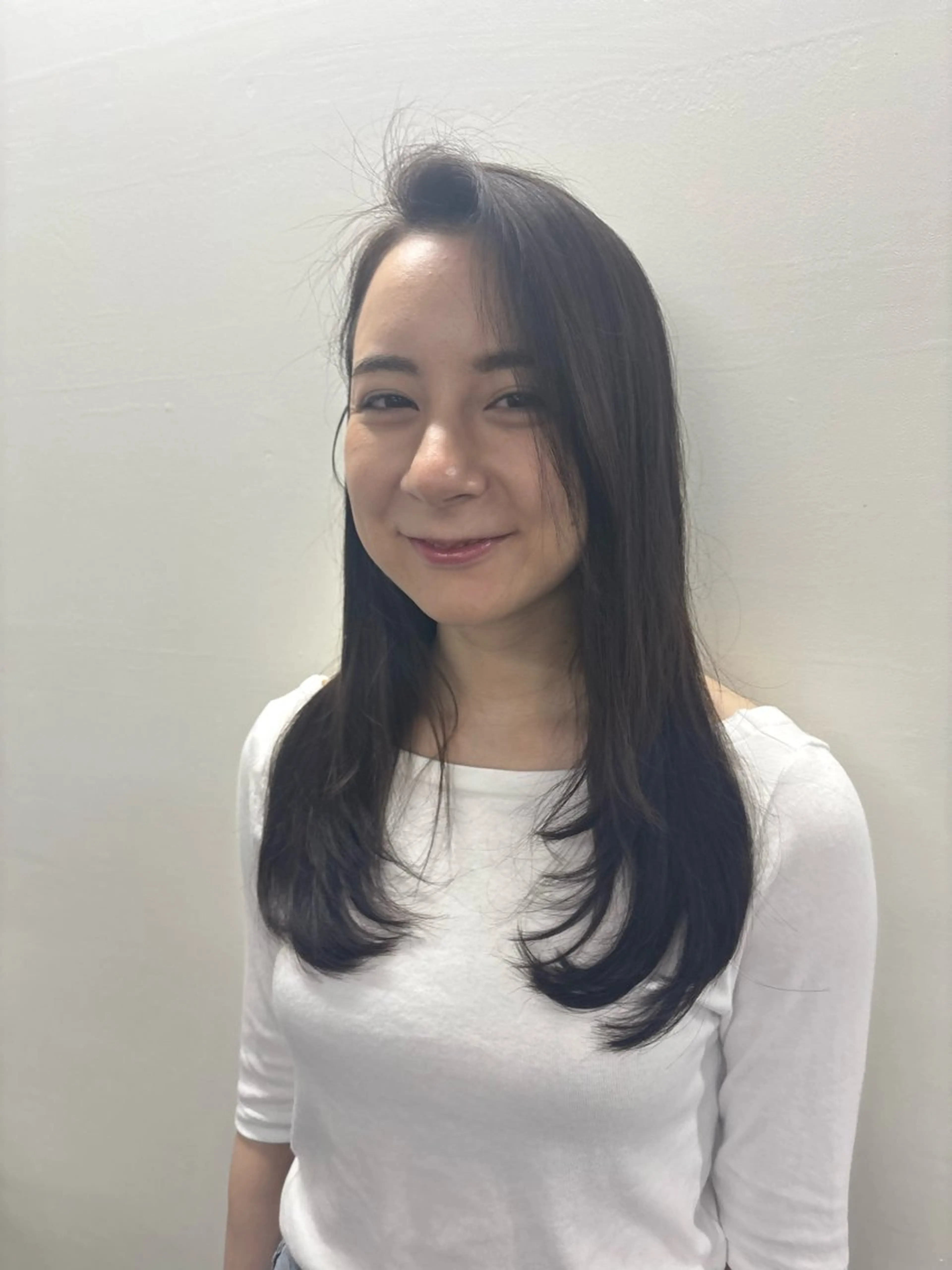 ロング レイヤーカット CHICCA本八幡 平賀ひなたのヘアスタイル