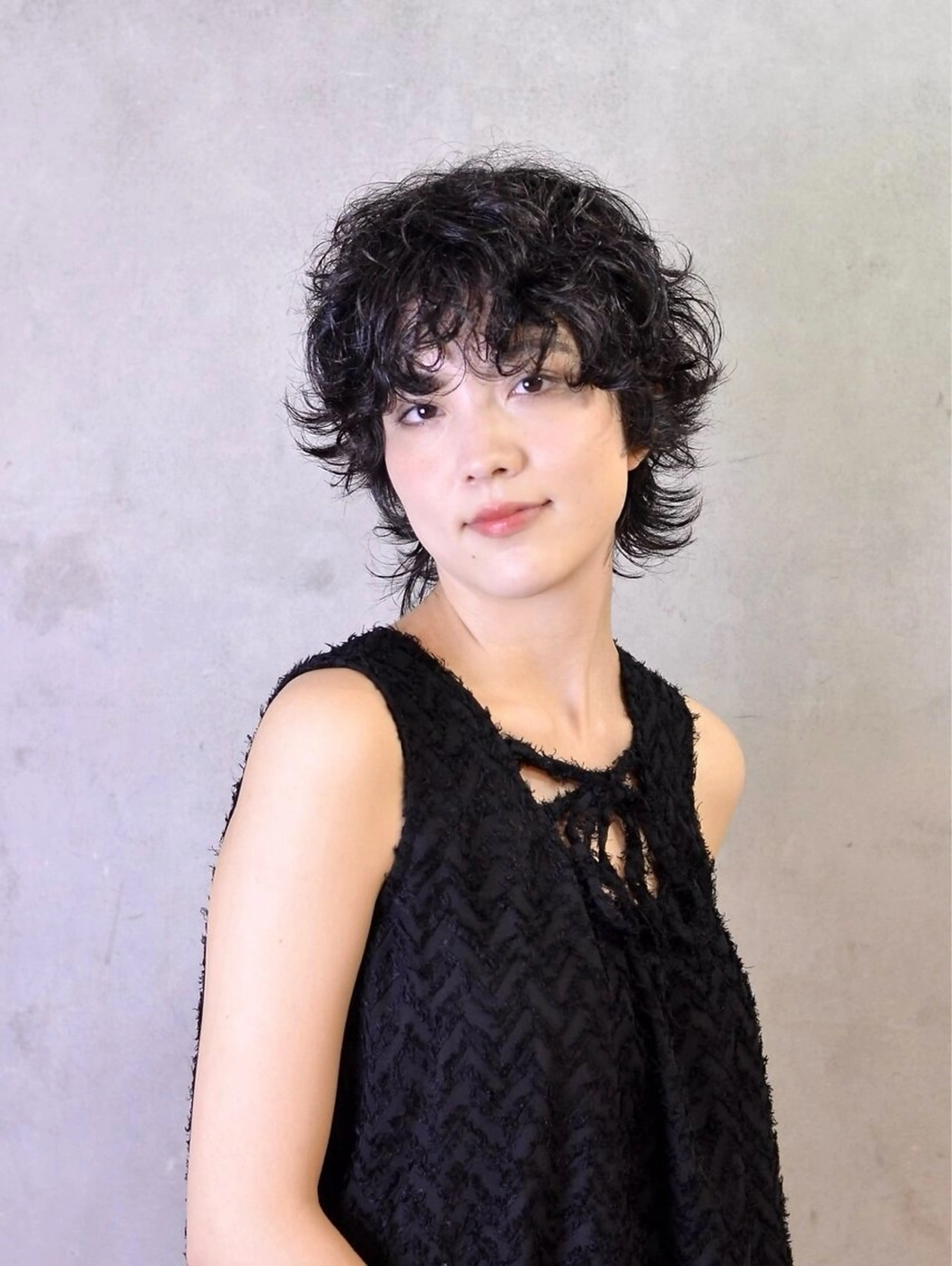 ミディアム カット パーマ トリートメント 髪質改善/ヘアケア coiiはしもとはなのヘアスタイル