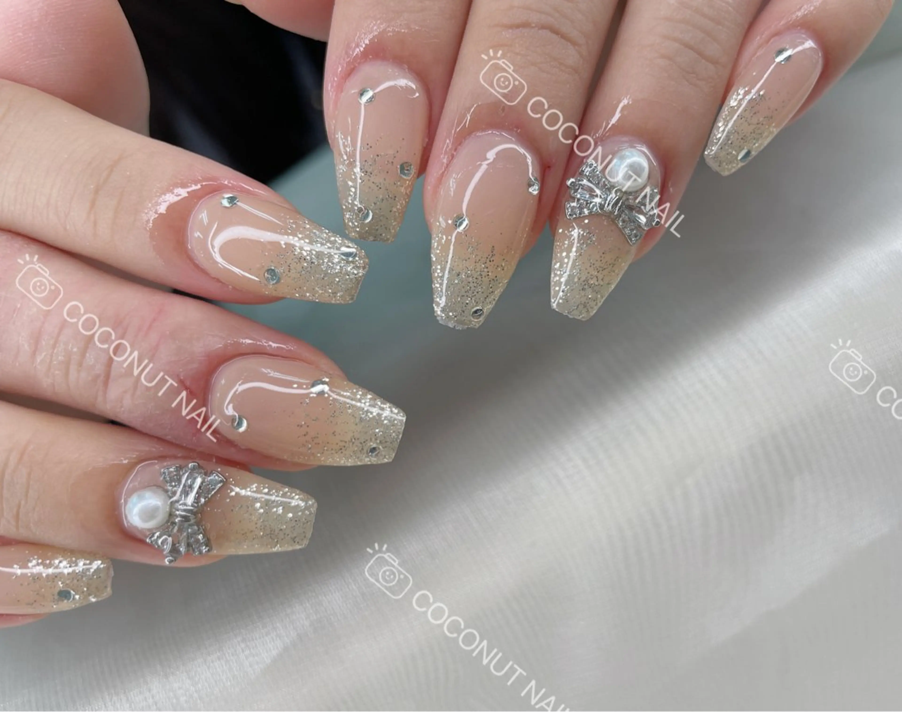 ネイル べっ甲ネイル フレンチネイル キラキラネイル マグネットネイル 大理石ネイル(マーブル) ハンドネイル 神田 ココナッツのネイルデザイン