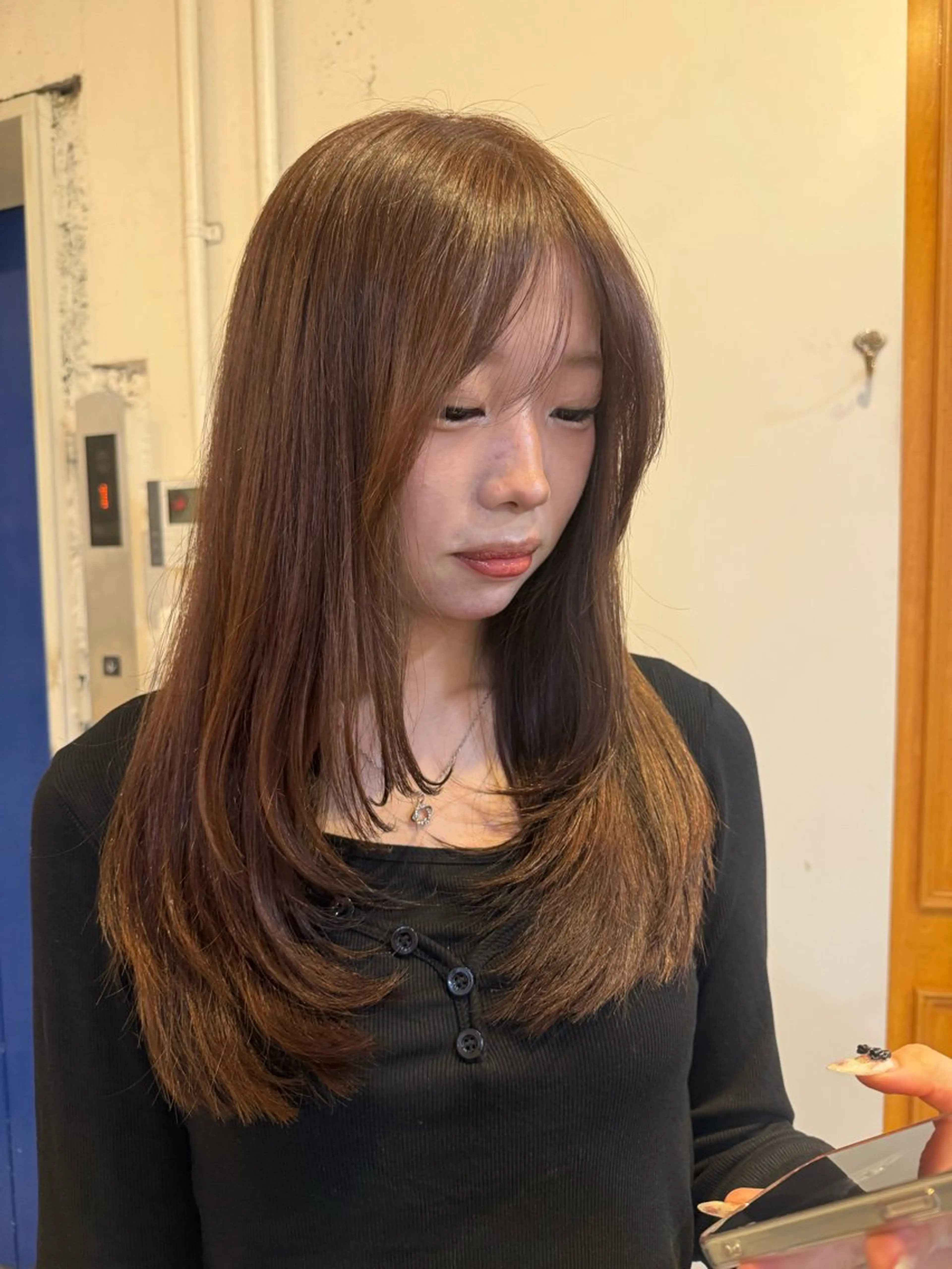 ロング カラー ブリーチ ブリーチなしカラー カット ヘアカラー トリートメント RIN／韓国ヘア レイヤーカットのヘアスタイル