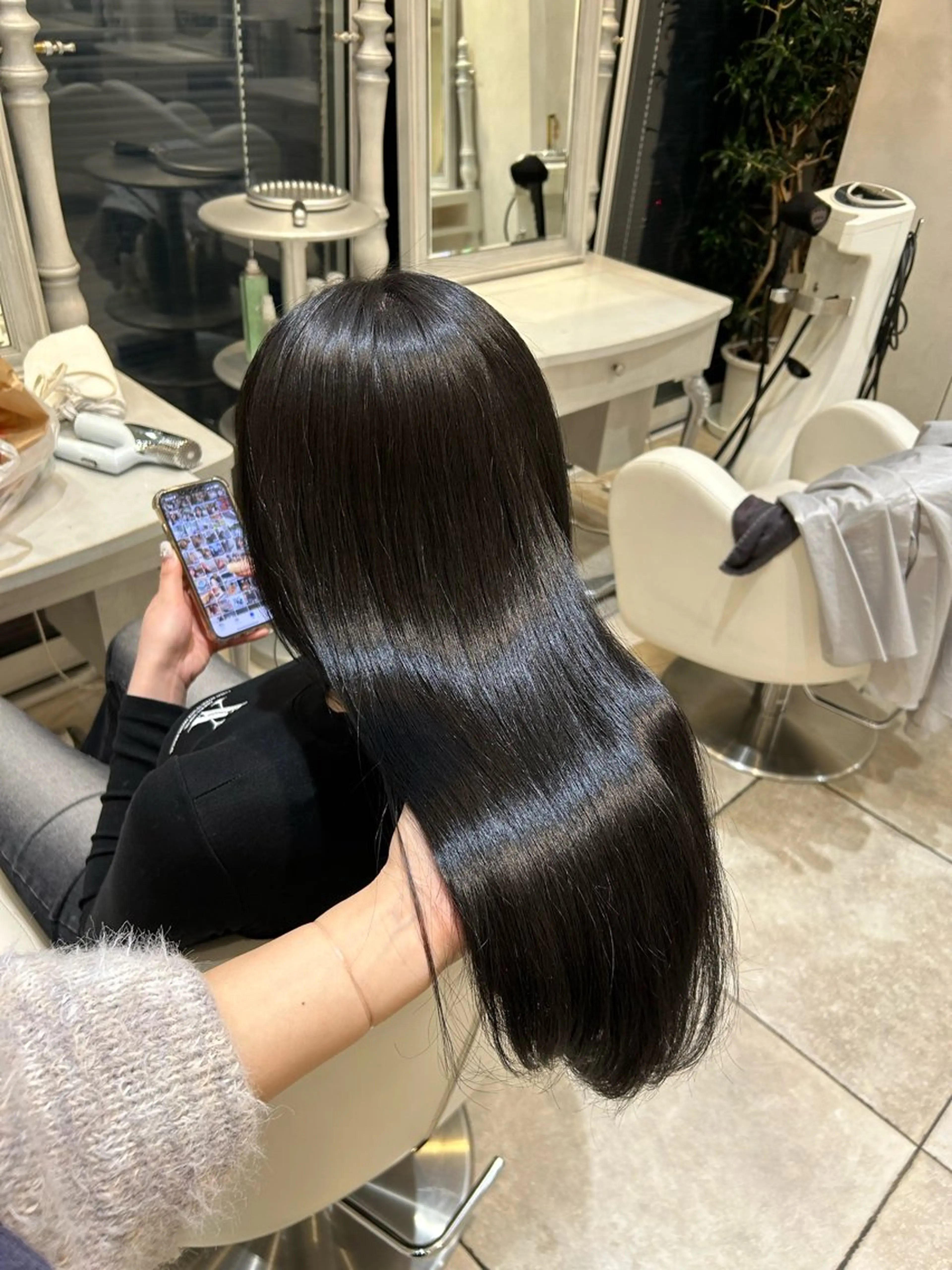 ロング カラー レイヤーカット/ 透明感カラー/カナのヘアスタイル