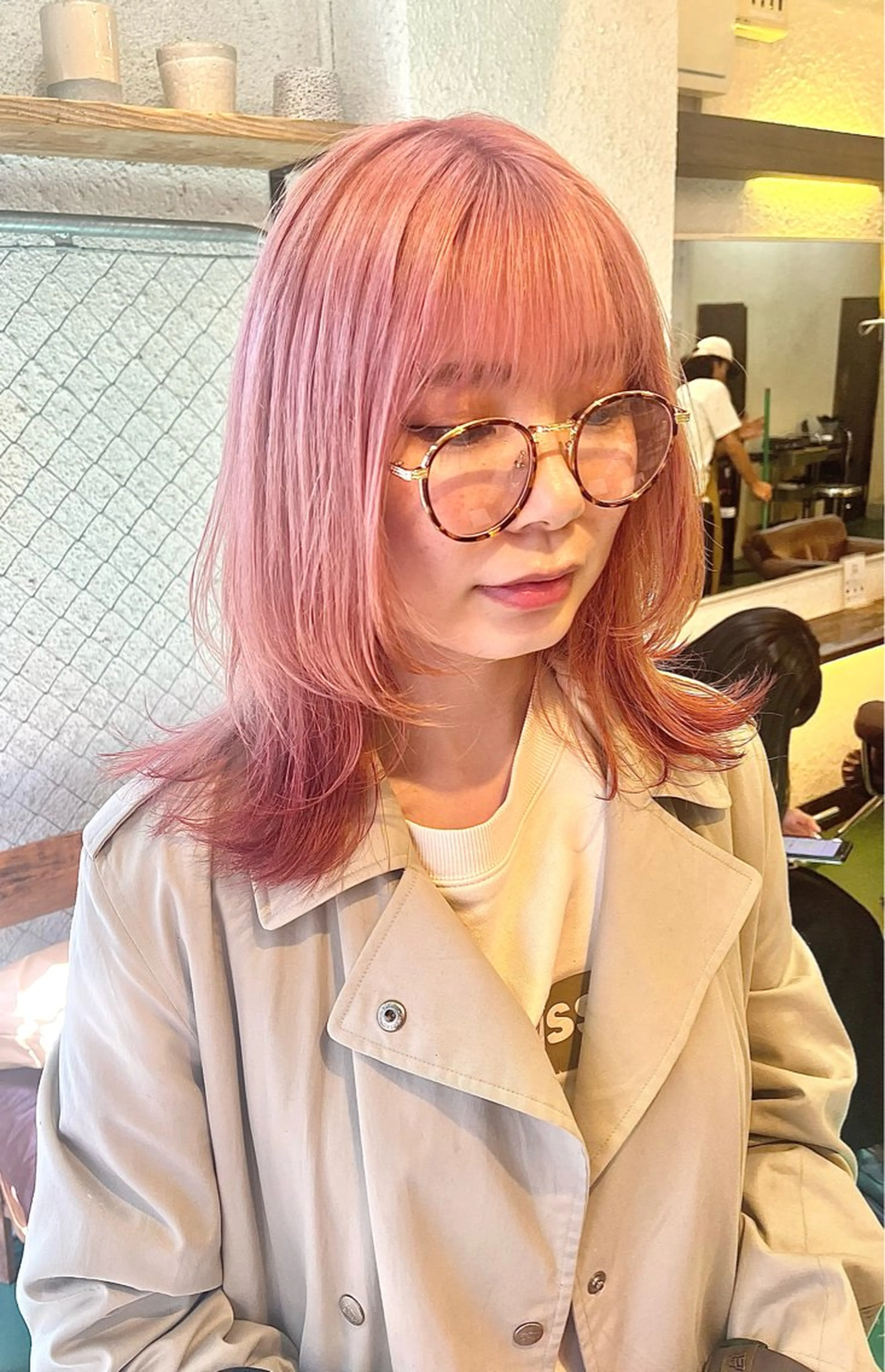 ミディアム カラー カット ヘアカラー トリートメント ヘアセット ハイトーン/レイヤー ハッシュカット/牧原のヘアスタイル