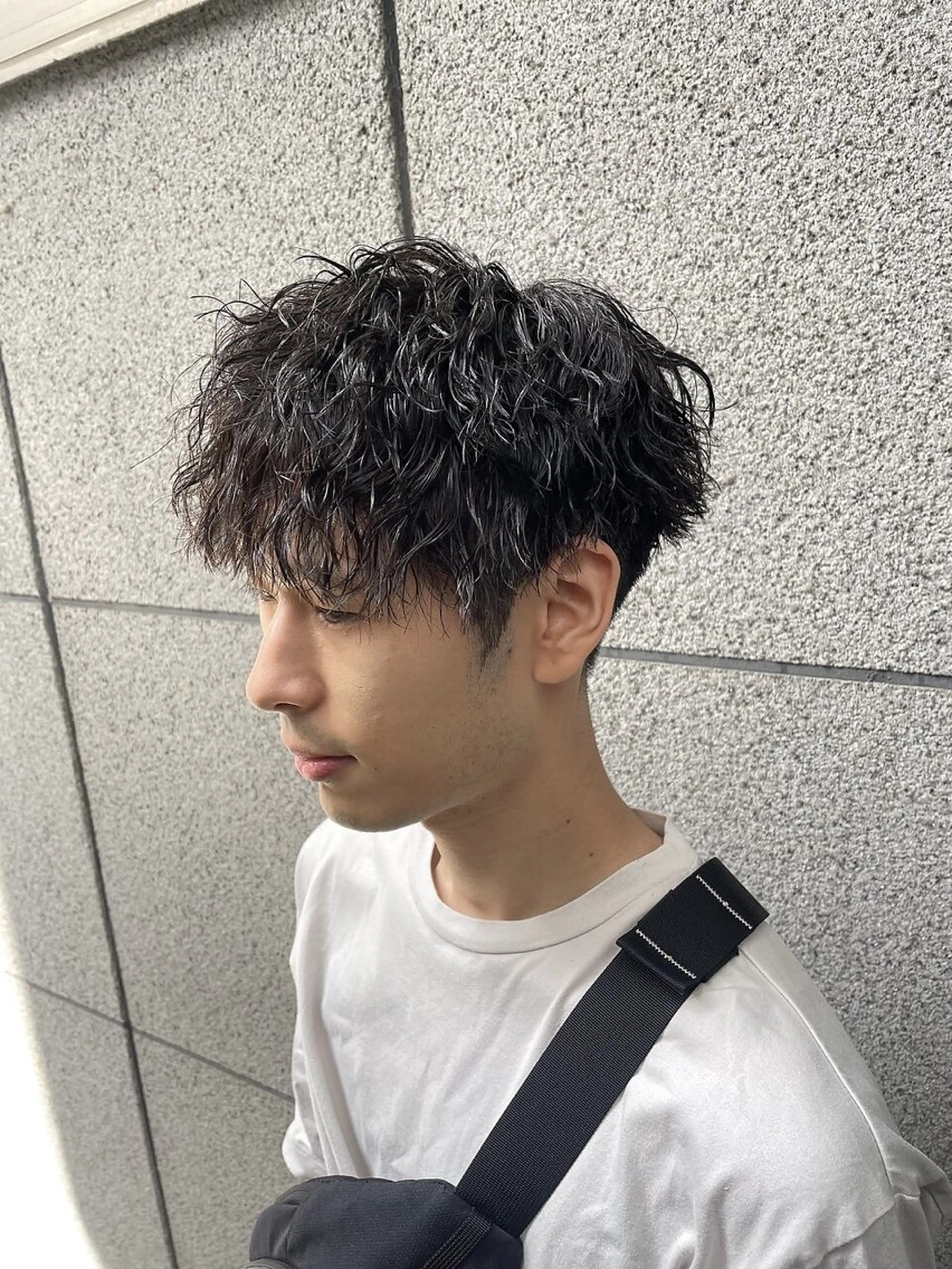 メンズ センターパート ダウンパーマ フェードカット フェザーパーマ カルマパーマ カット MEN’SsalonHYPE所属・メンズカット/布施/ 秋山　涼のヘアスタイル