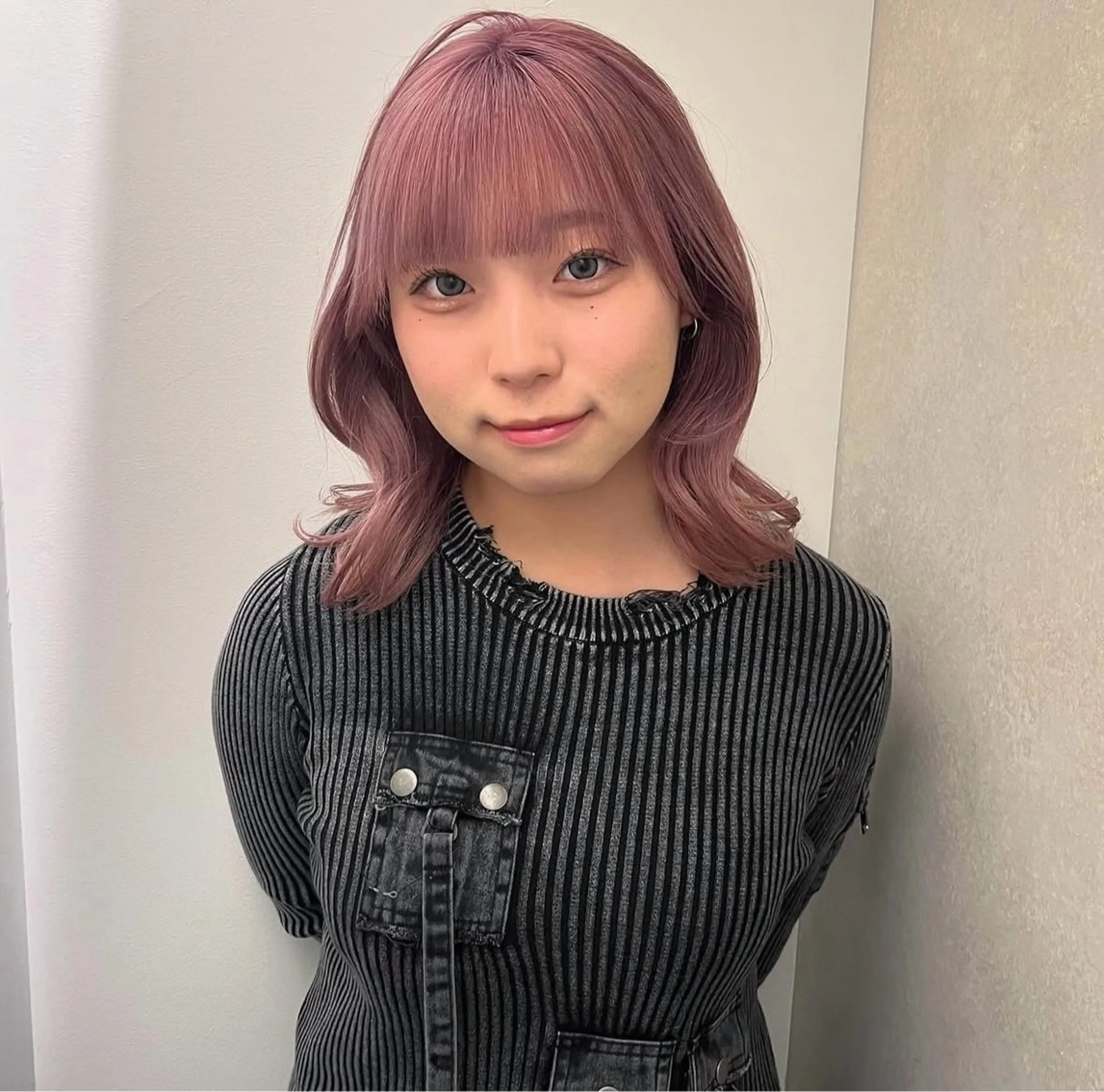 ミディアム カラー ヘアカラー トリートメント ガーリーネイル hiroka🩰🎀のネイルデザイン
