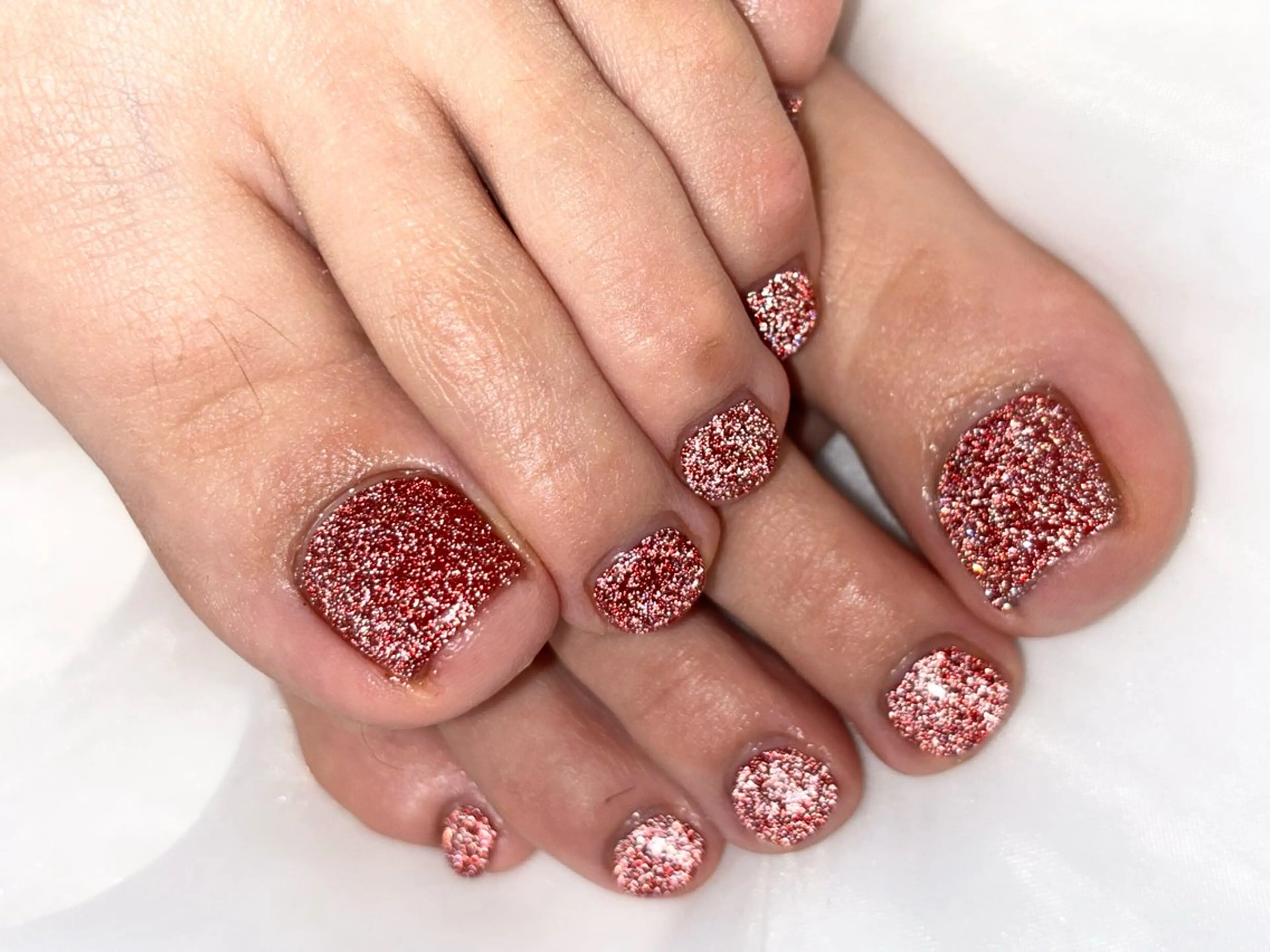 ネイル フットネイル ラメ(グリッター) フットネイル MIKA ♡のネイルデザイン