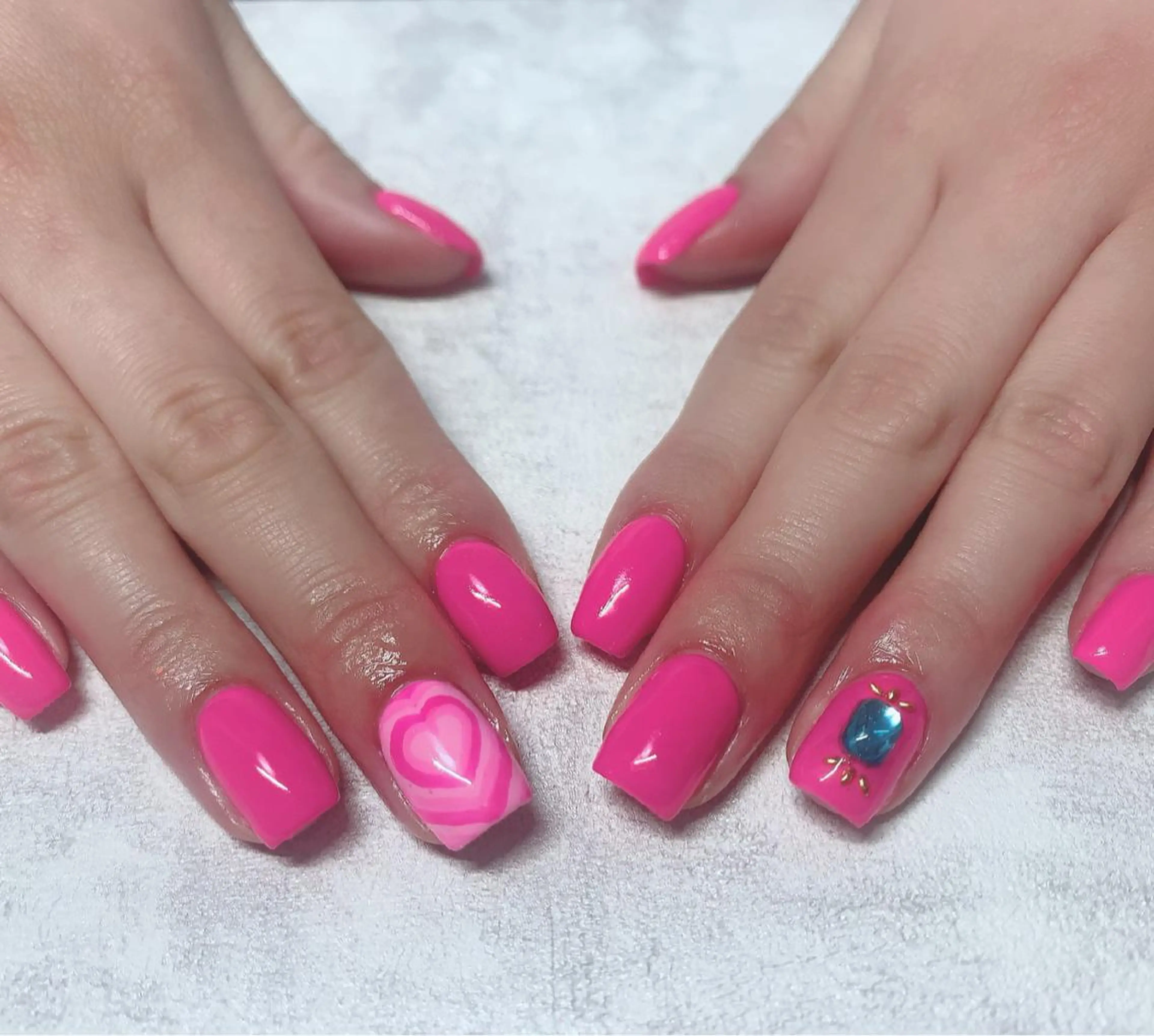 ネイル アートネイル フットネイル キラキラネイル ニュアンスネイル オフィスネイル nail happiness.のネイルデザイン