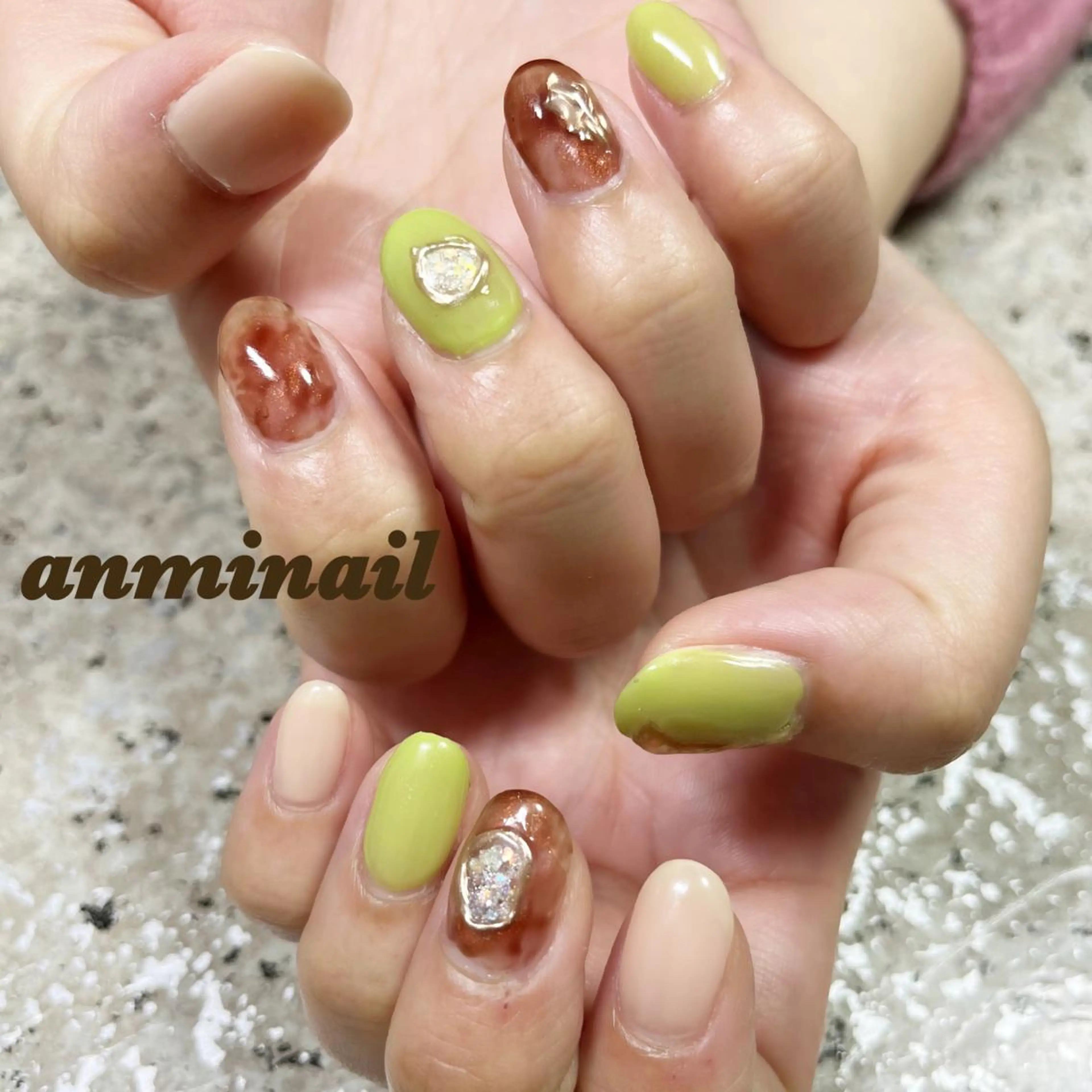 ネイル 持ち込み 野宮 和美のネイルデザイン