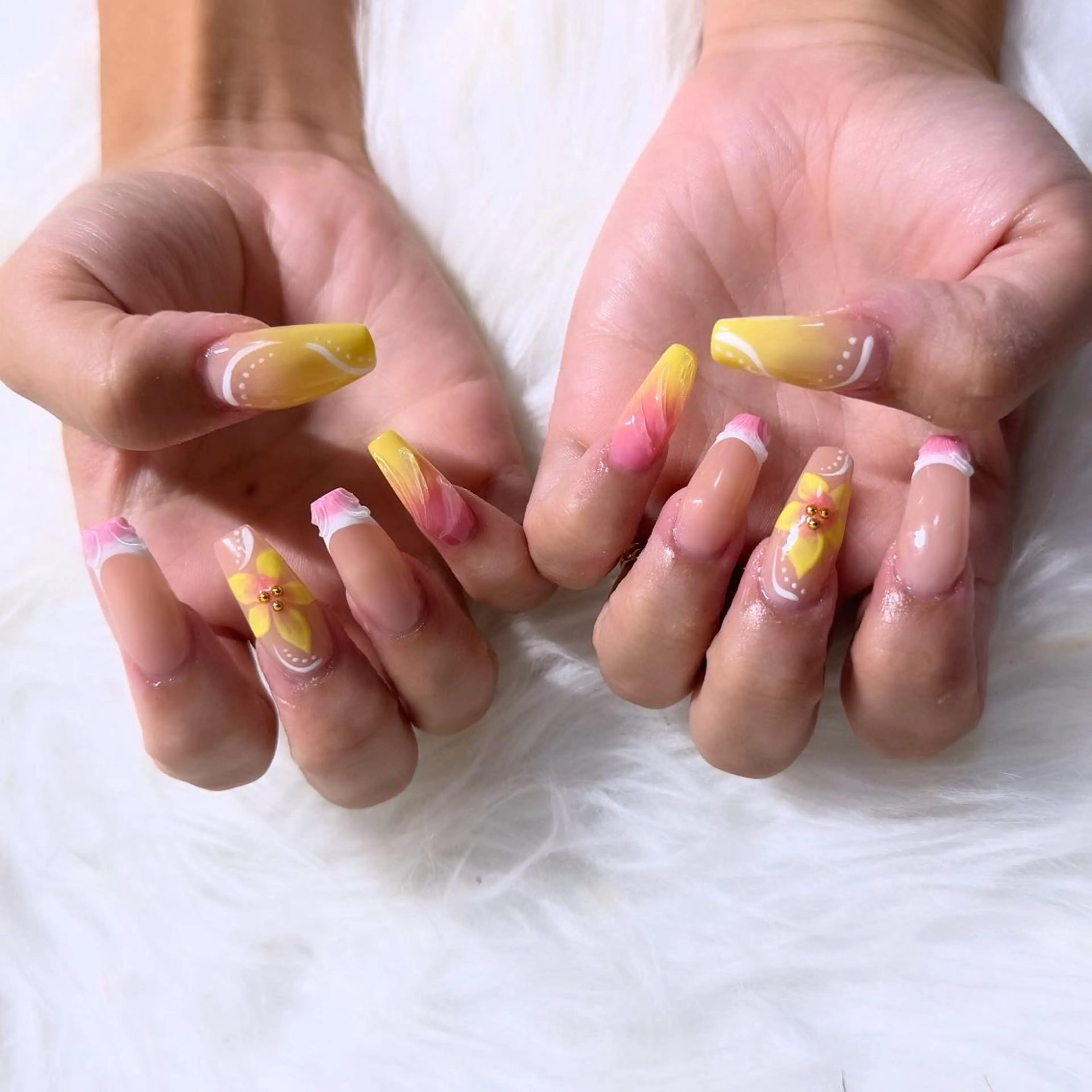 ロング ハンドネイル mao .のネイルデザイン