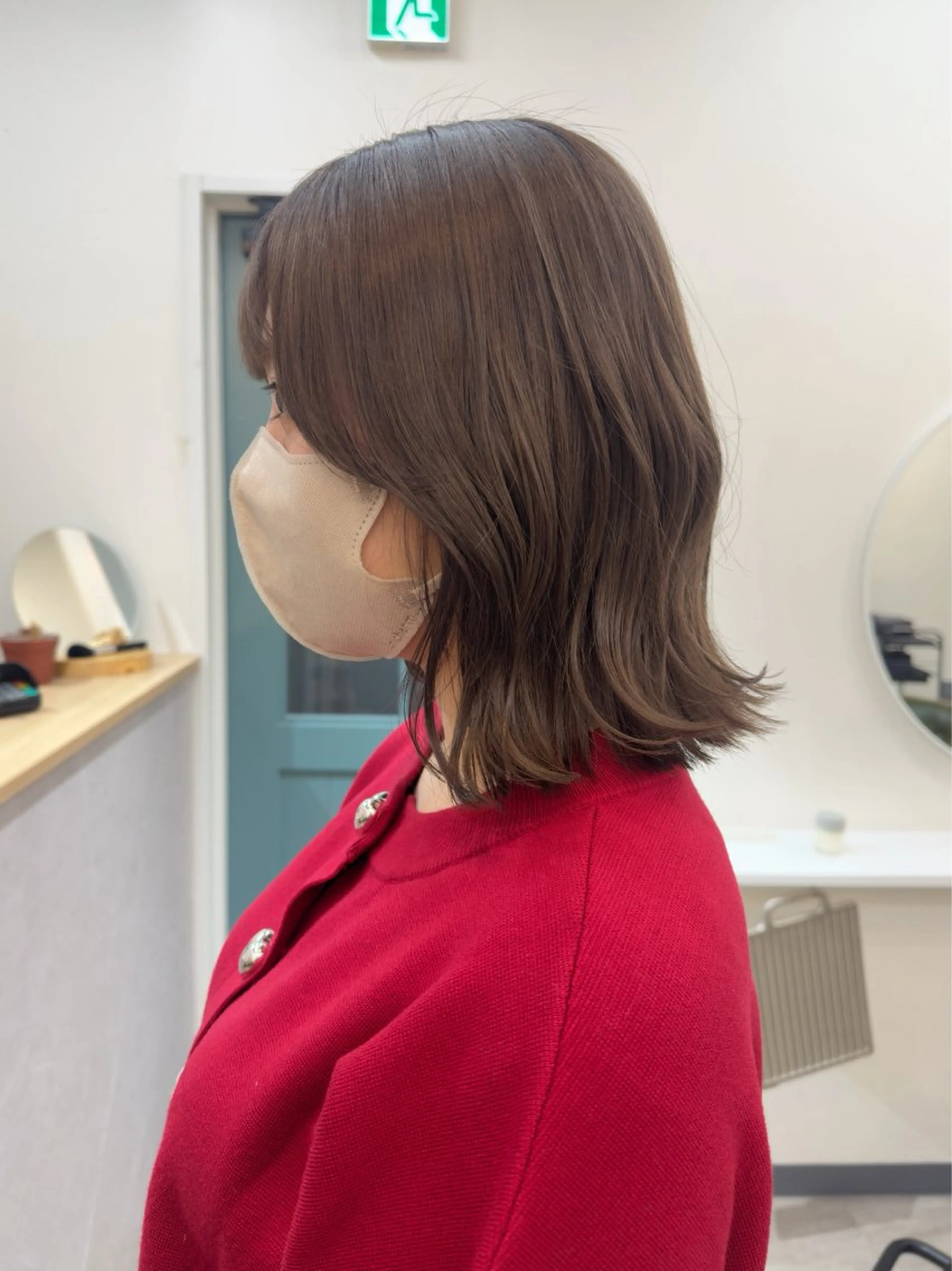 ミディアム カラー くびれヘア カット ヘアカラー レイヤー/顔周り /いいぬまみかのヘアスタイル